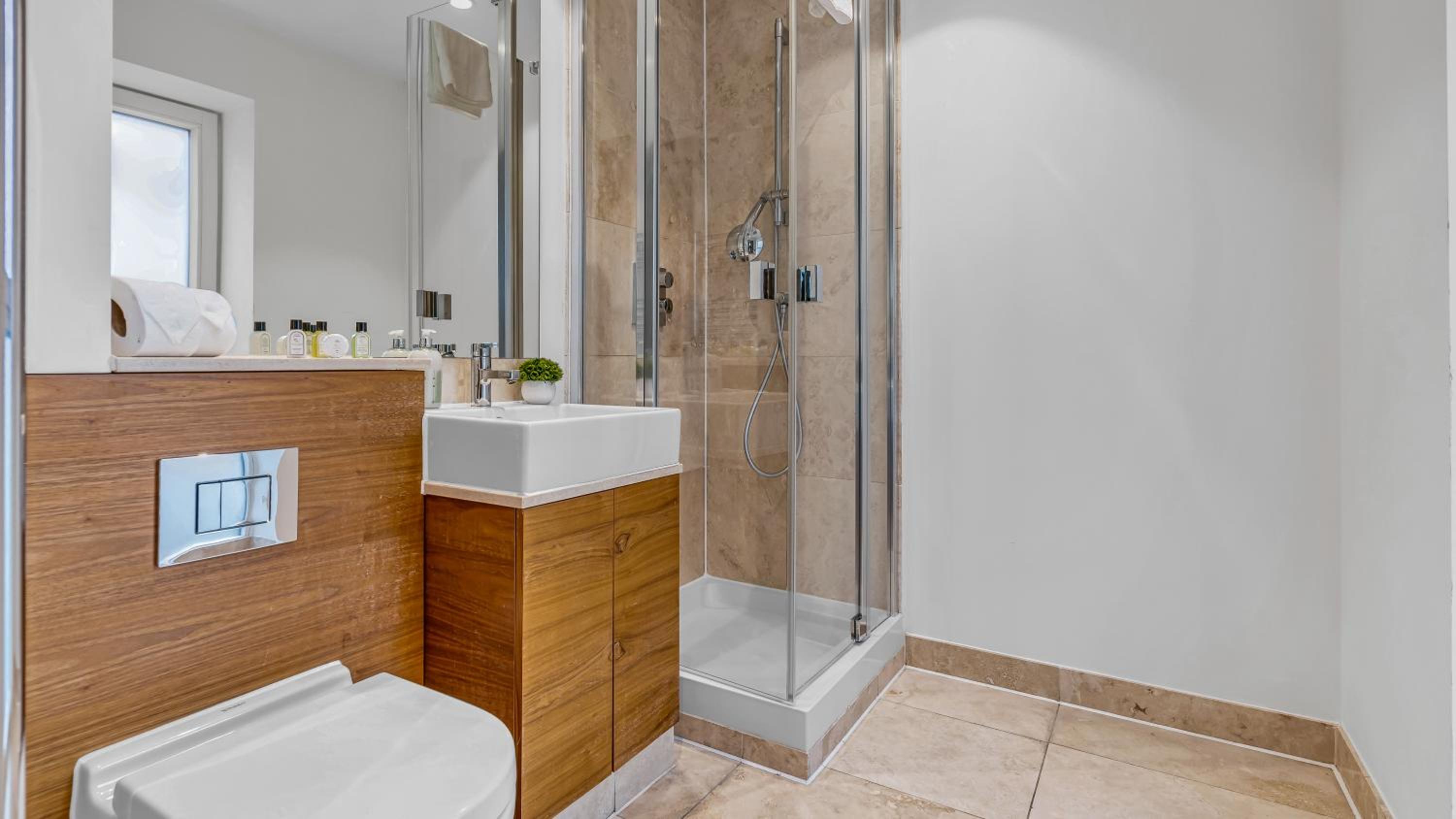 MySquare Shoreditch Apartment close to Colombia Road Flower Market