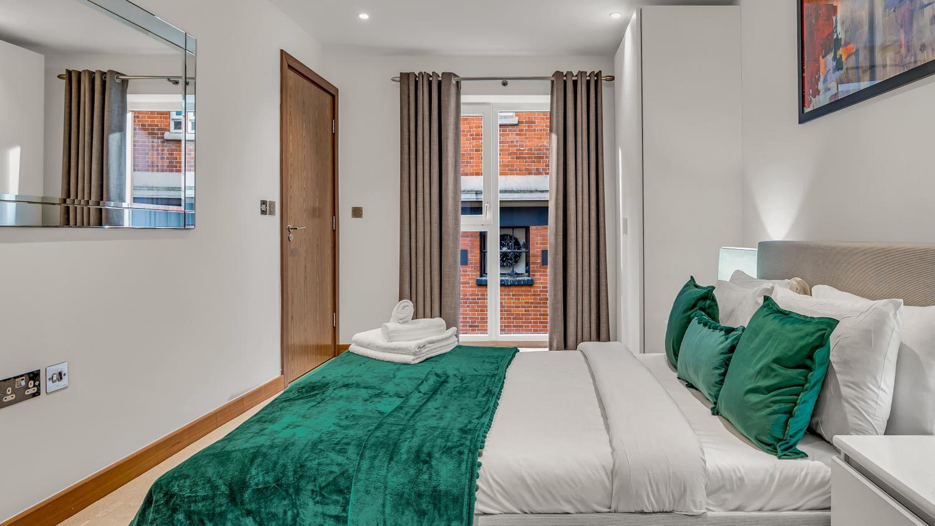 MySquare Shoreditch Apartment close to Colombia Road Flower Market