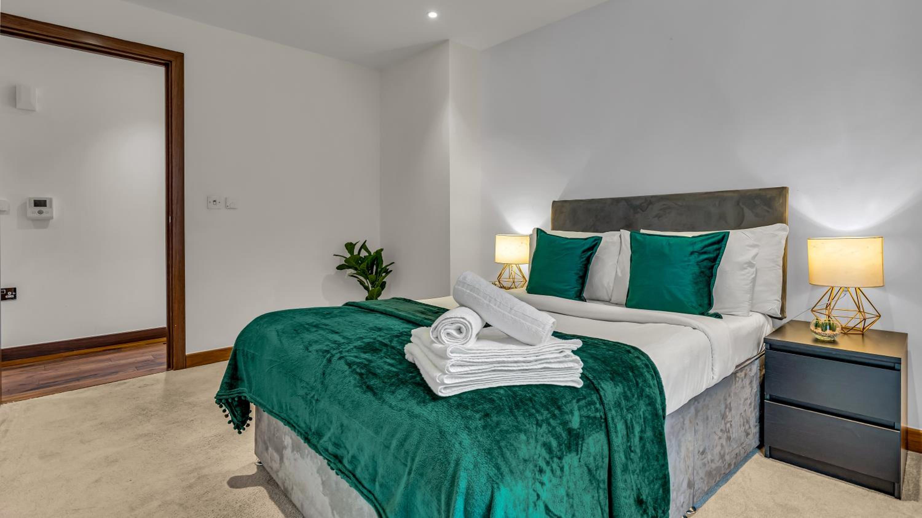 MySquare Shoreditch Apartment close to Colombia Road Flower Market