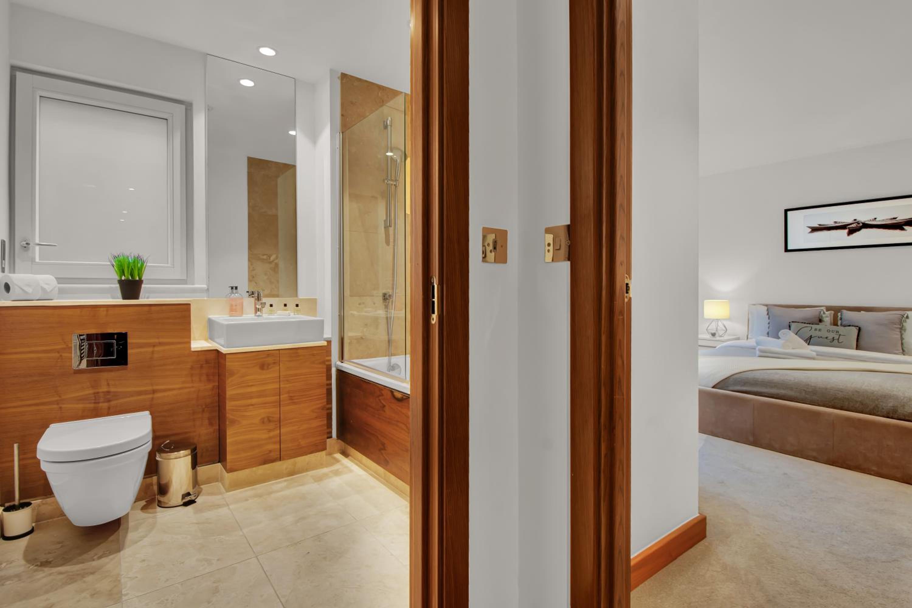 MySquare Shoreditch Apartment close to Colombia Road Flower Market