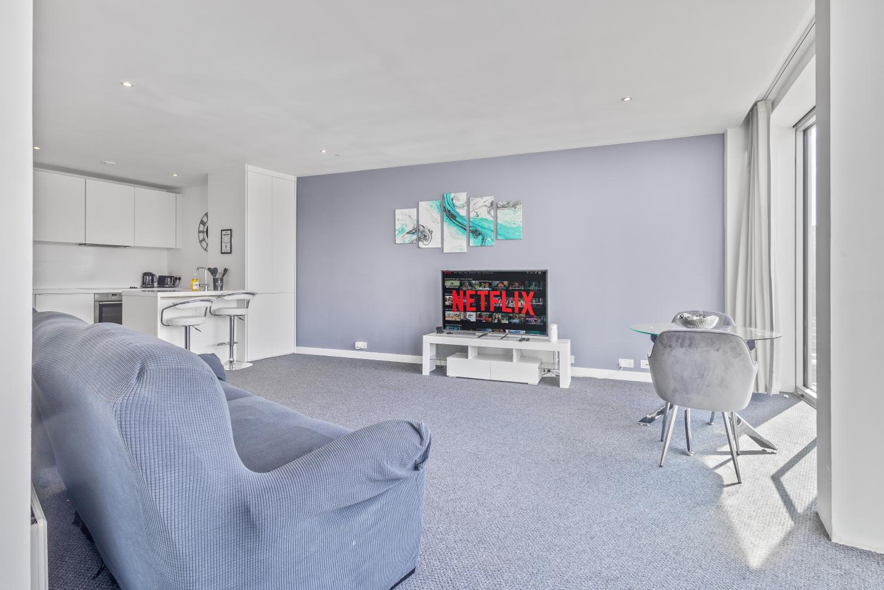 Birmingham City Centre, One bedroom apartment! view 4