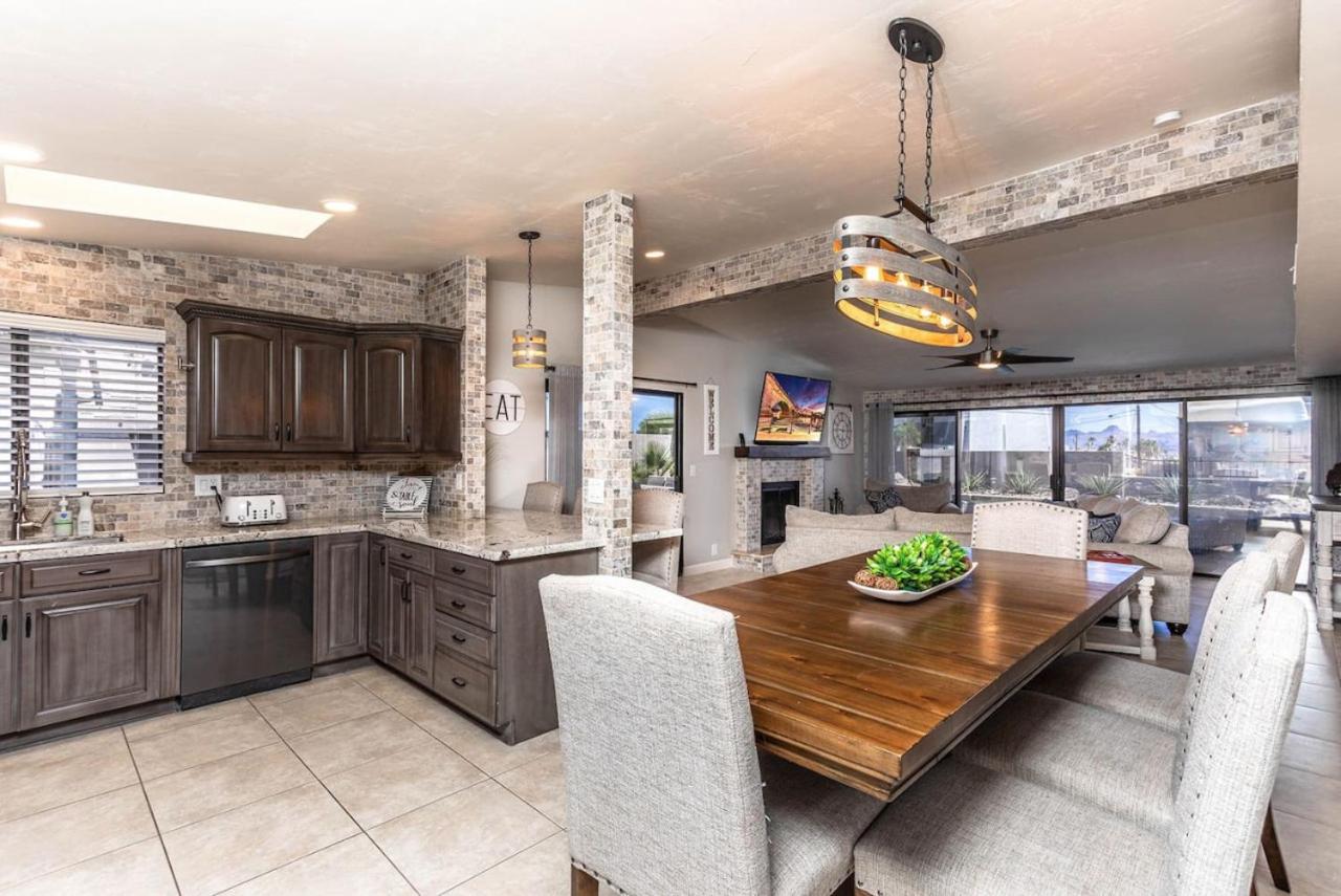 Lakeside Entertainment Oasis With Heated Pool and Spa