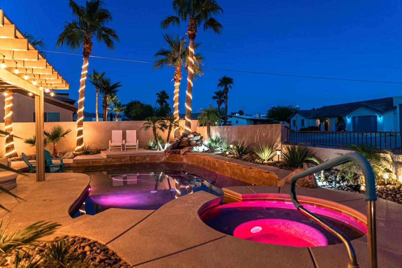 Lakeside Entertainment Oasis With Heated Pool and Spa