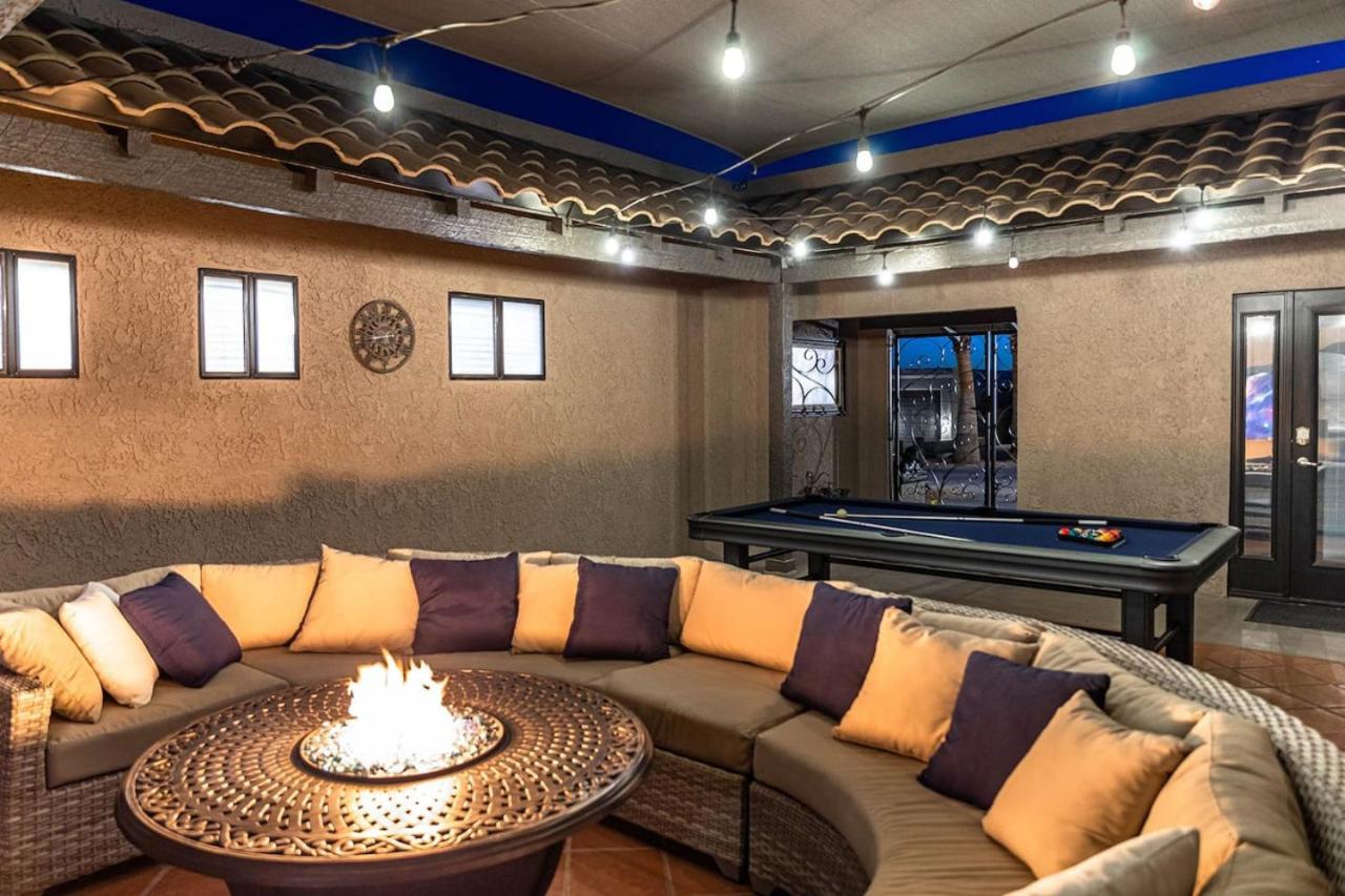 Lakeside Entertainment Oasis With Heated Pool and Spa