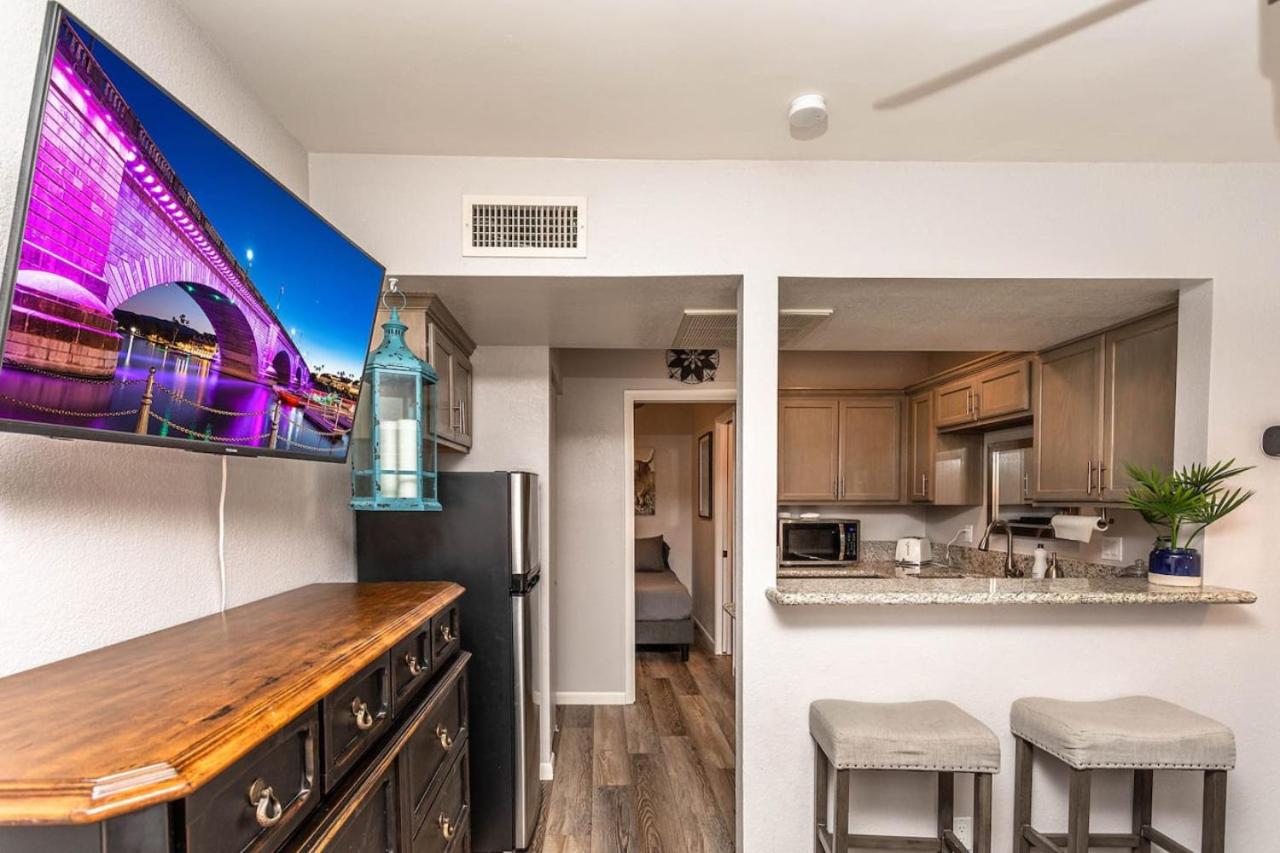Lakeside Entertainment Oasis With Heated Pool and Spa