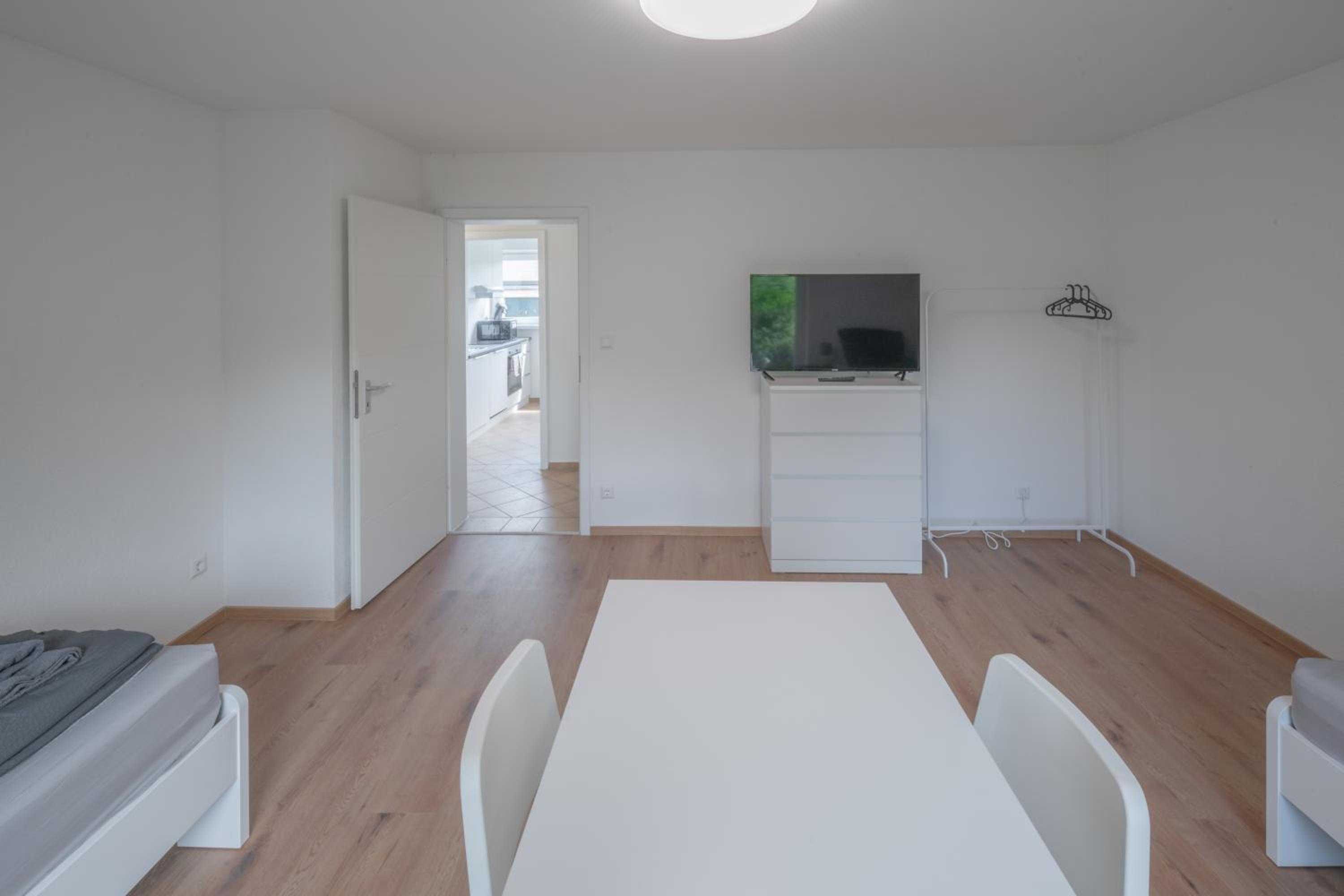 WORK&SLEEP Moderne Apartments in Villingen Schwenningen - Einzelbetten, TV, Bettwäsche & Handtücher, WLAN