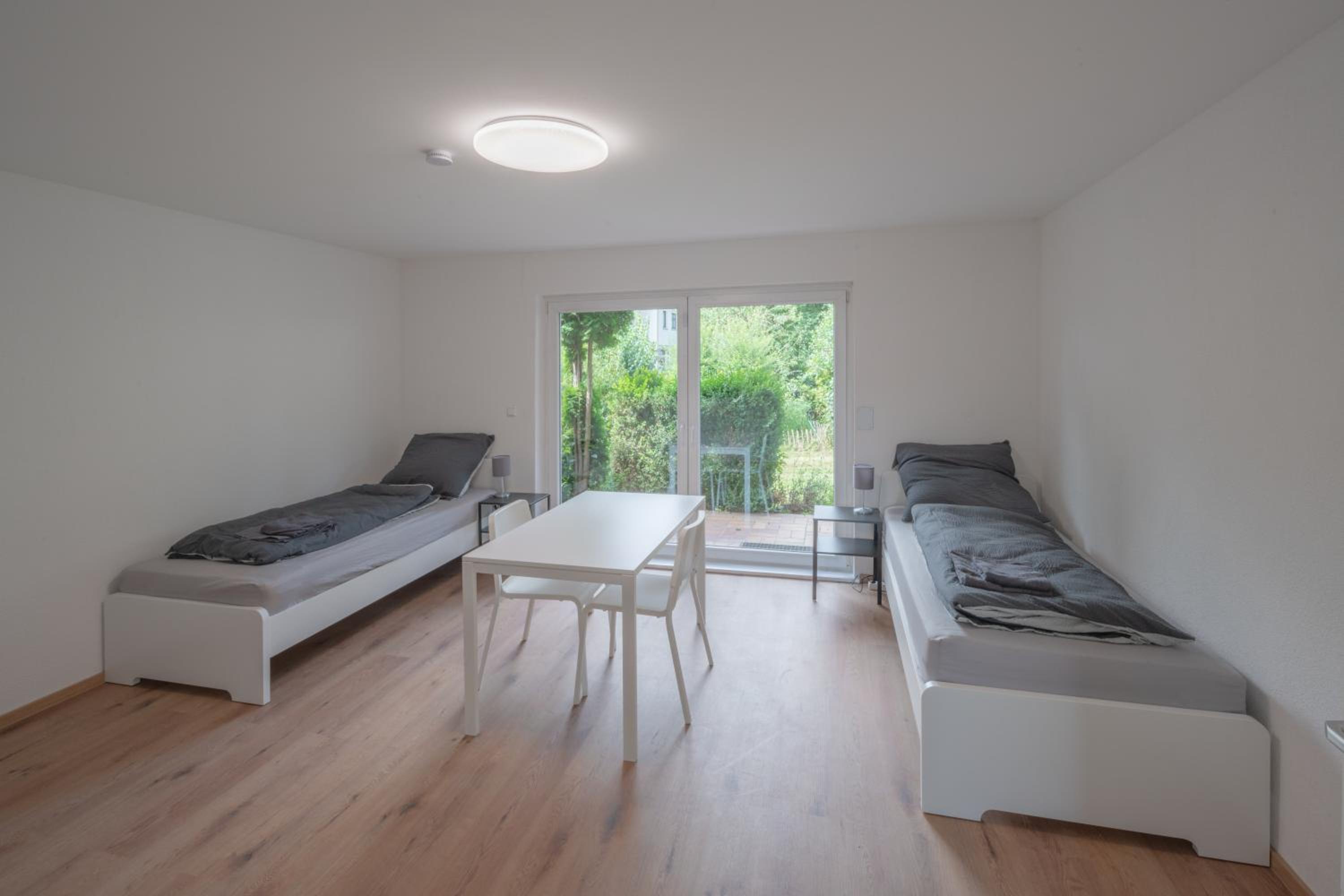 WORK&SLEEP Moderne Apartments in Villingen Schwenningen - Einzelbetten, TV, Bettwäsche & Handtücher, WLAN