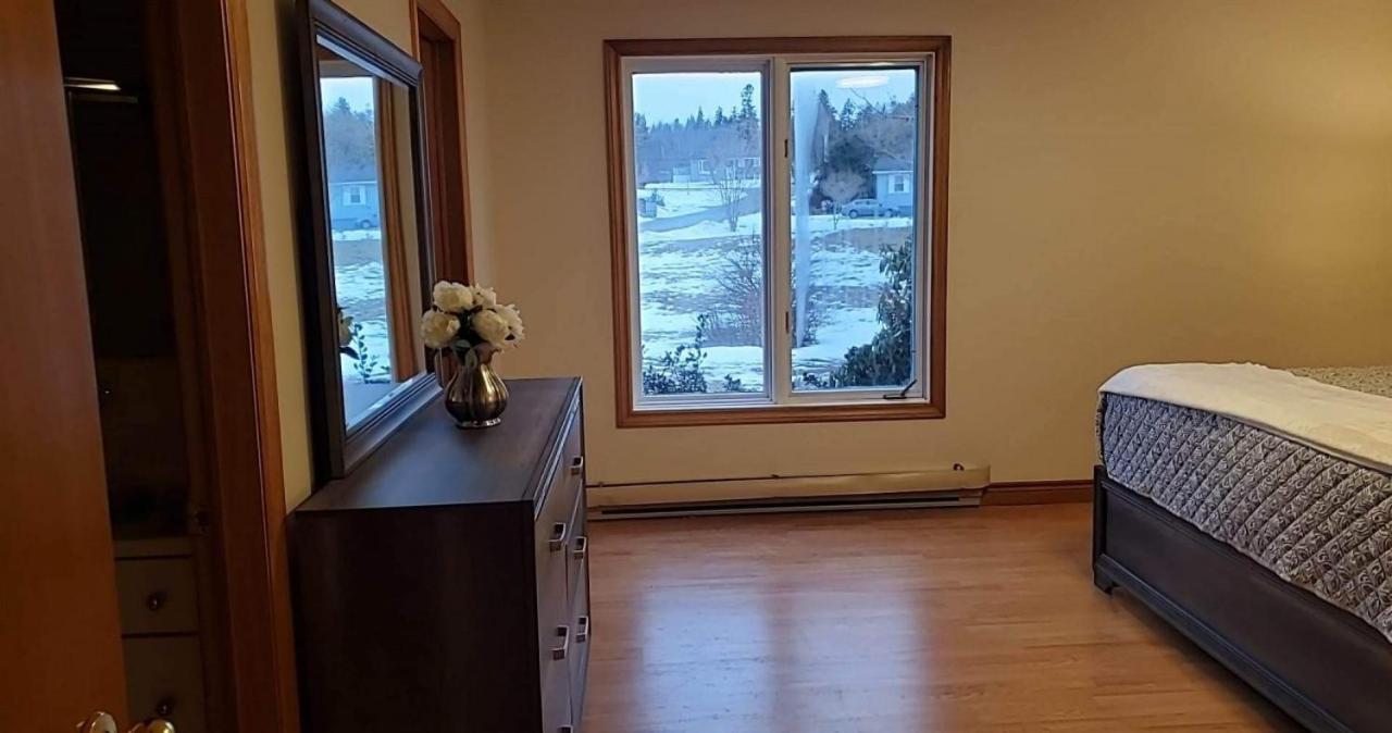 Bungalow on The Bay in Lorneville