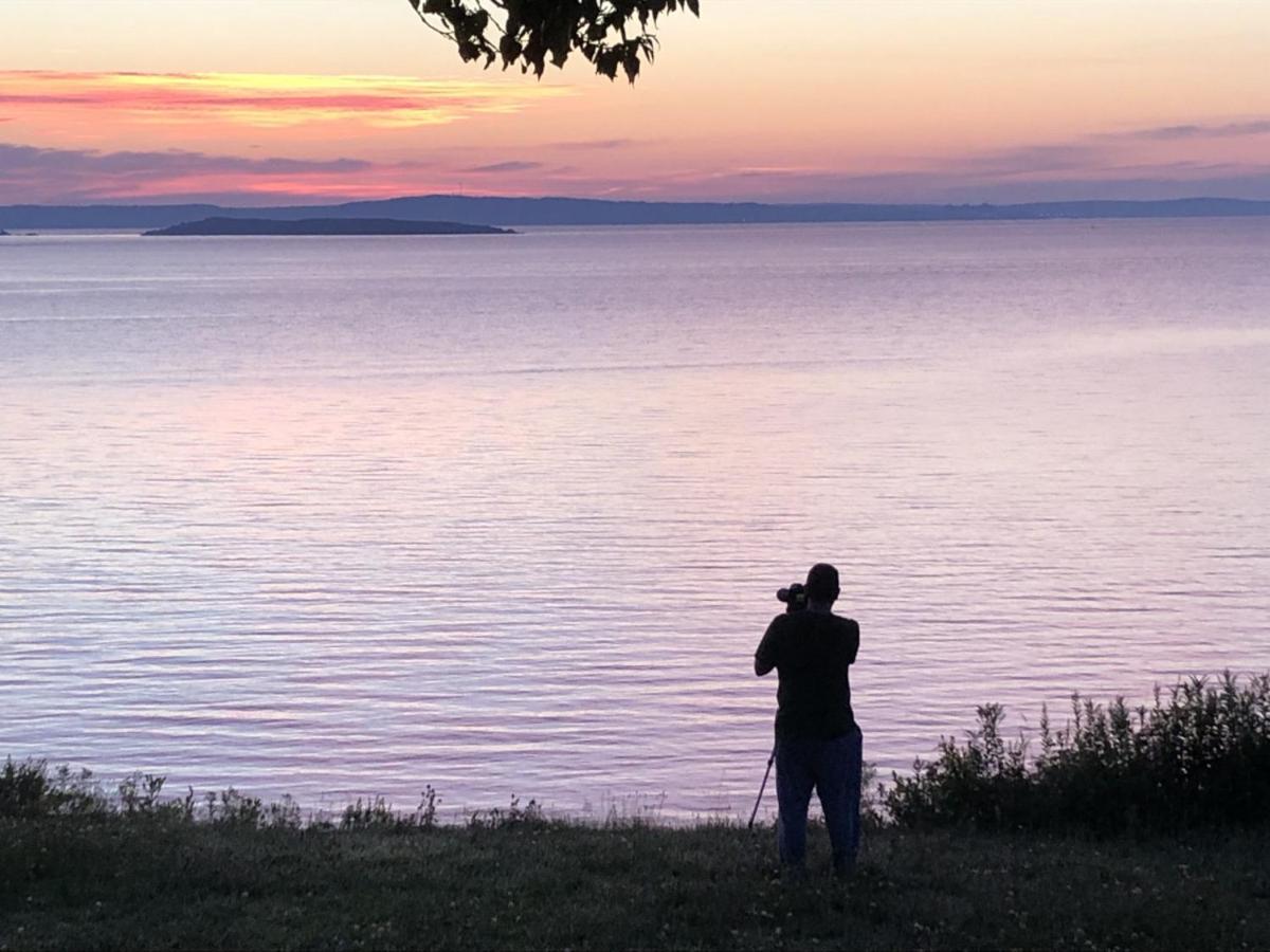 Bungalow on The Bay in Lorneville