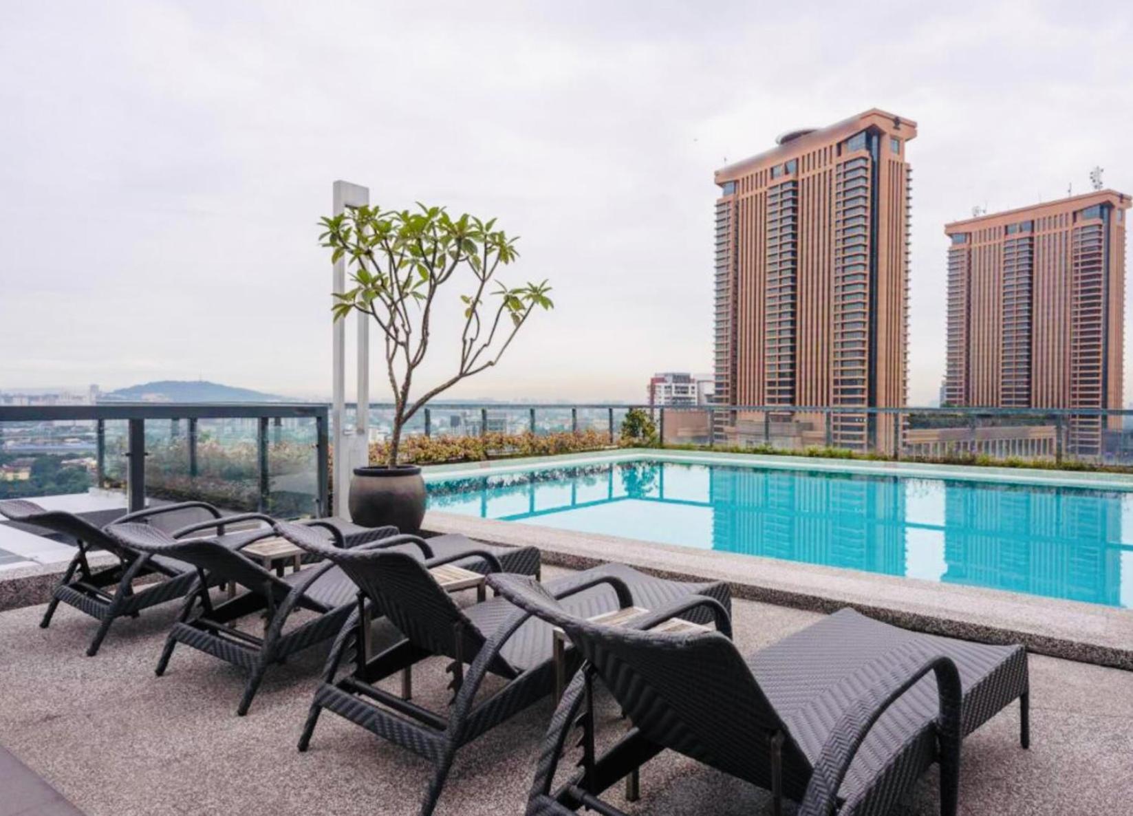Heart of KL Near Bukit Bintang MRT& Pavillion KL 1 to 6pax