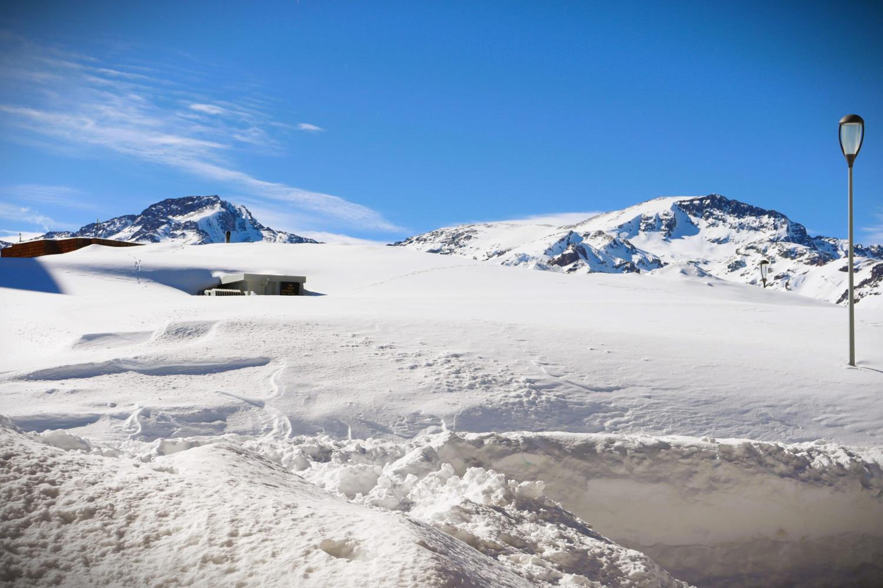 HOM I SKI OUT 4PAX Edif Licancabur Valle Nevado 206A