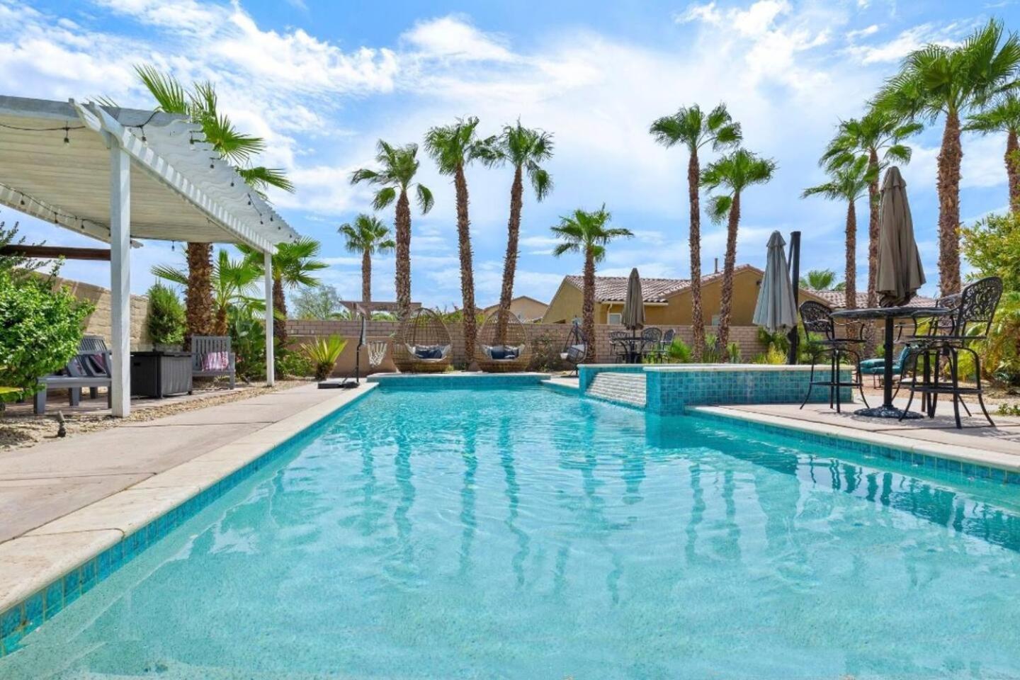 Desert Oasis in Palm Springs view 2