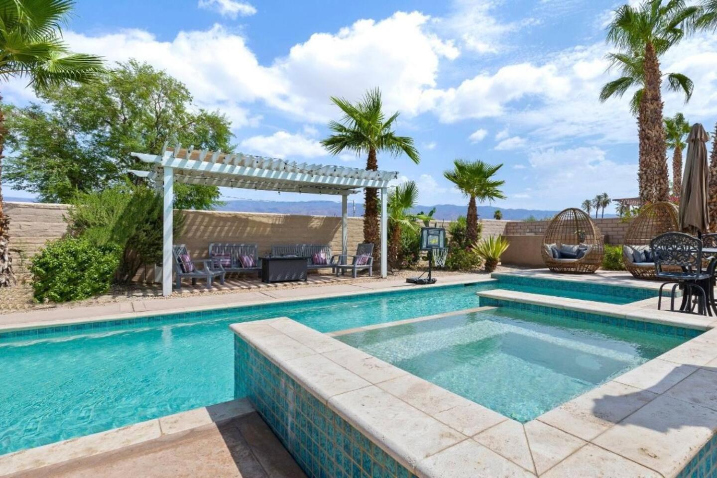Desert Oasis in Palm Springs view 5