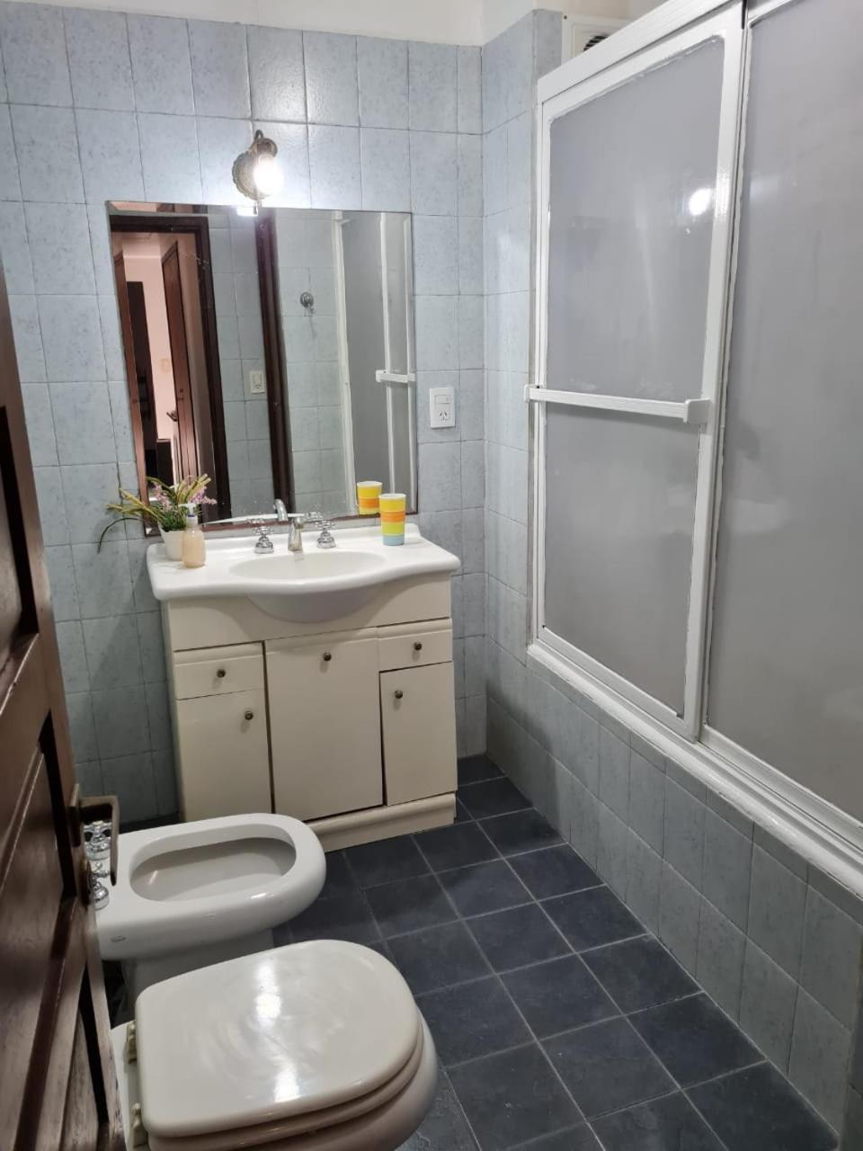 Casa con parque cerca de la costa y patios cerveceros
