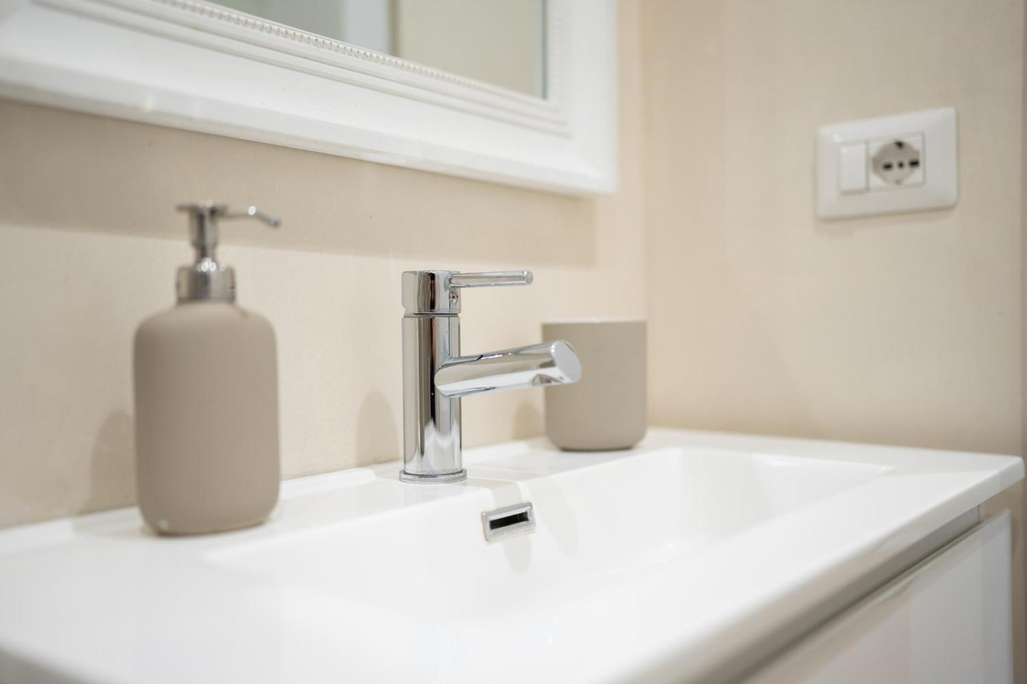 Porta Venezia New Luxury apt - wifi full equiped