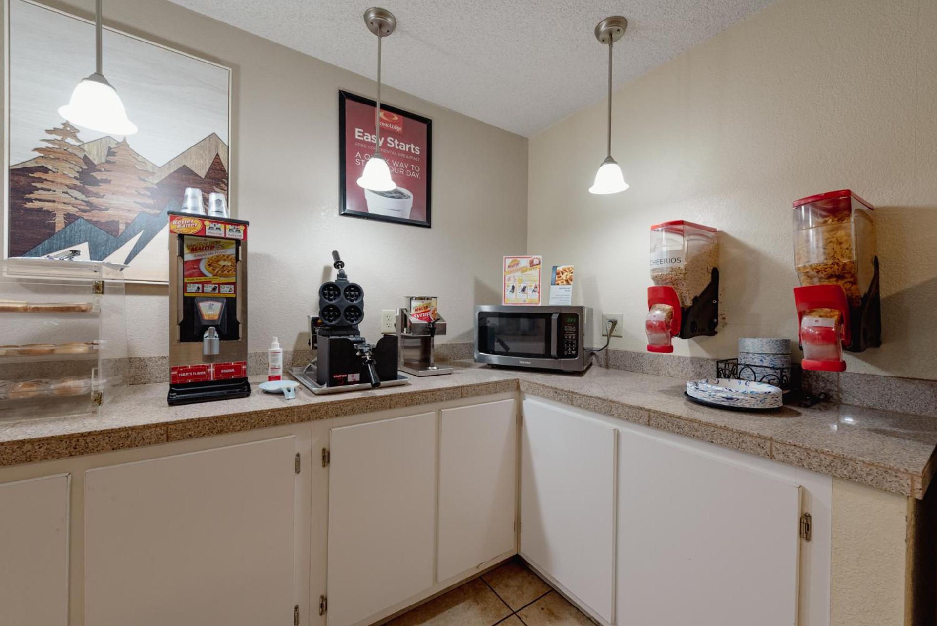 Cortez Vacations - Econo Lodge Cortez near Mesa Verde - Property Image 101