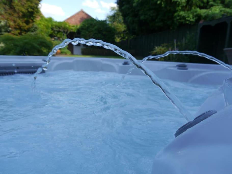 Lilac Cottage -Sleeps 6 -HOT TUB view 4