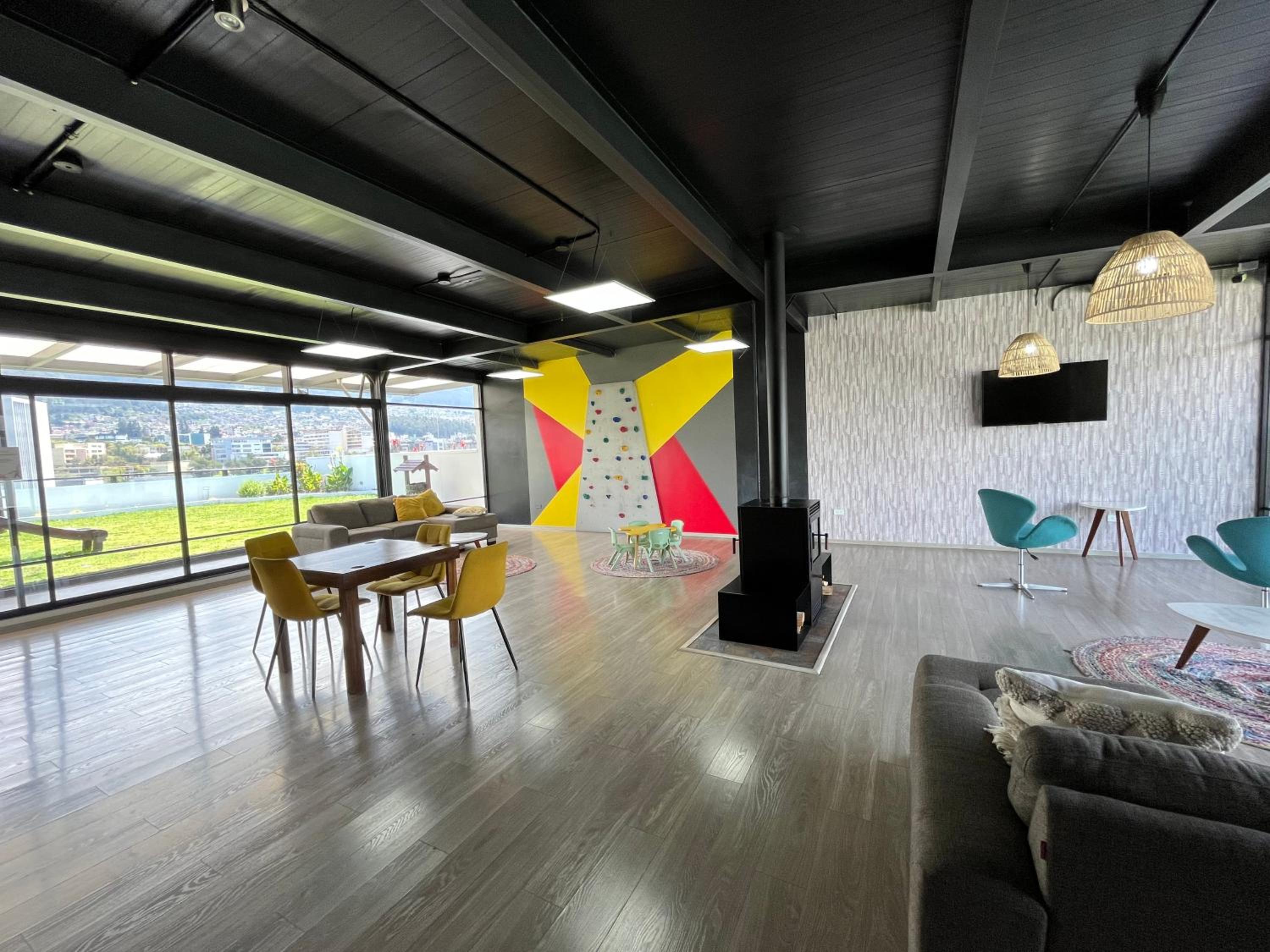 meeting & event spaces
