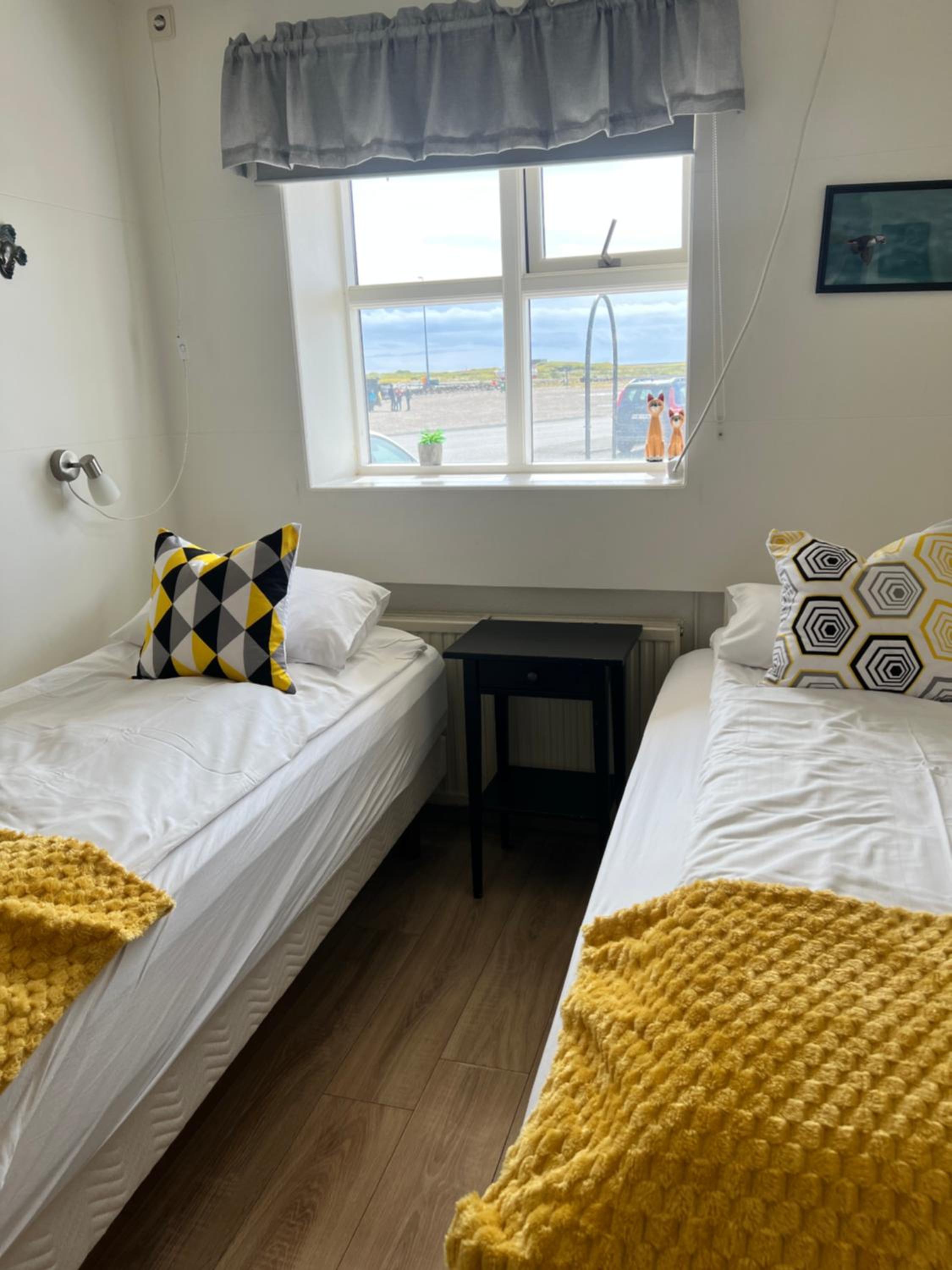 Guesthouse Hvammur by the Harbour