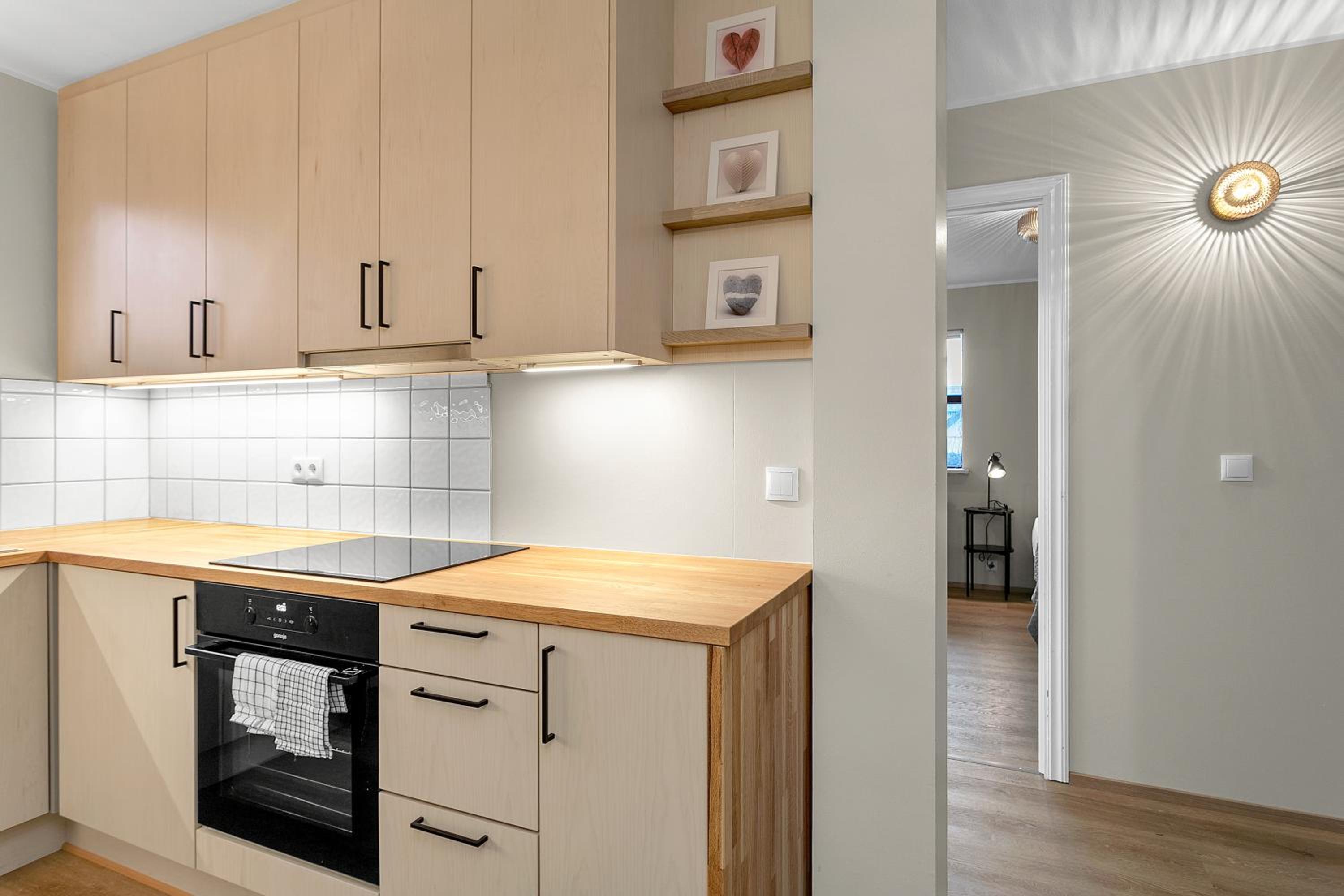 Inviting 2BR Haven in the Heart of the Suburbs