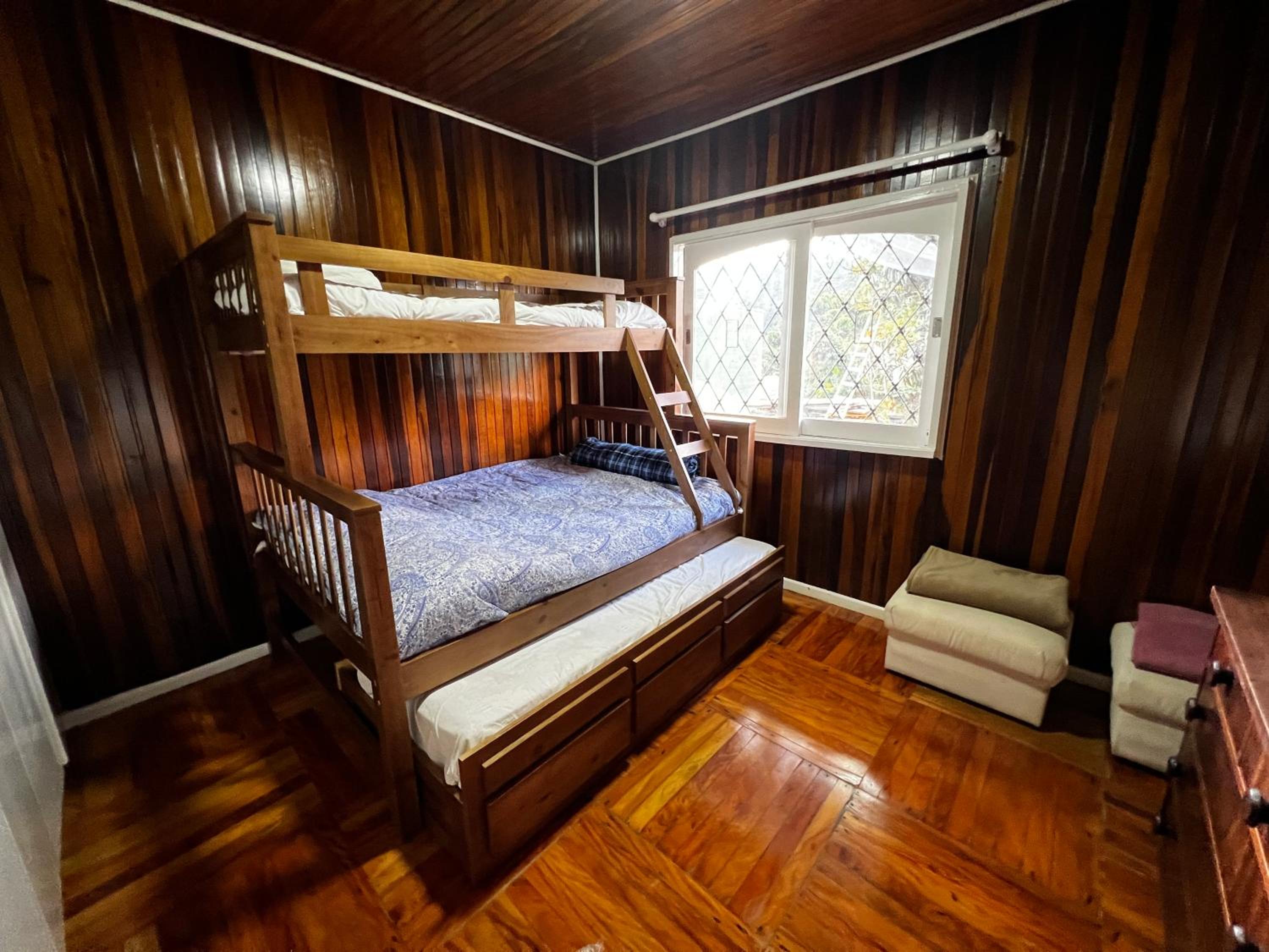 Cabana em Campos do Jordão 8 pessoas com suíte H26