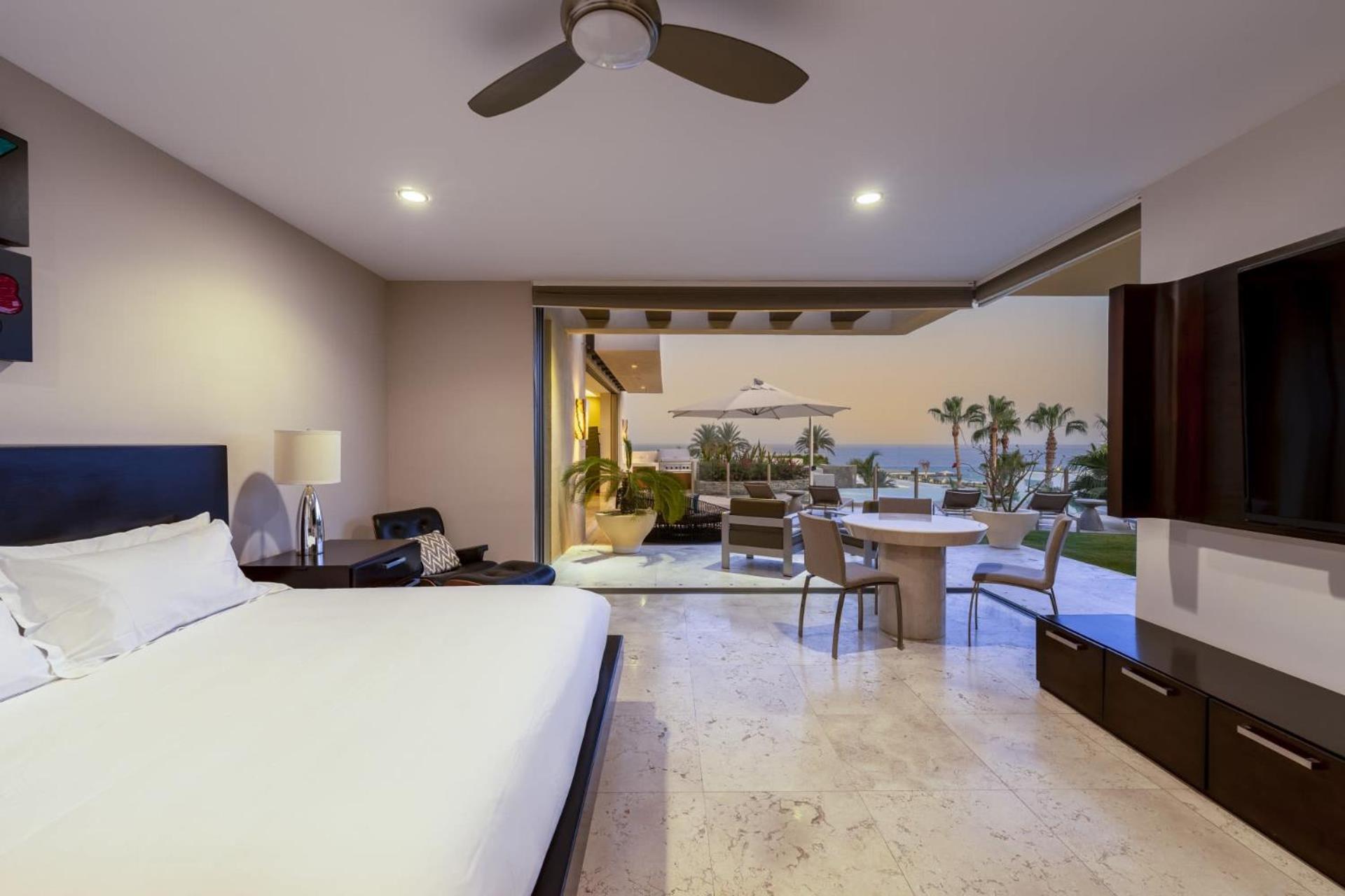 Residence Steps To Beach, Plus A Pool House! view 3
