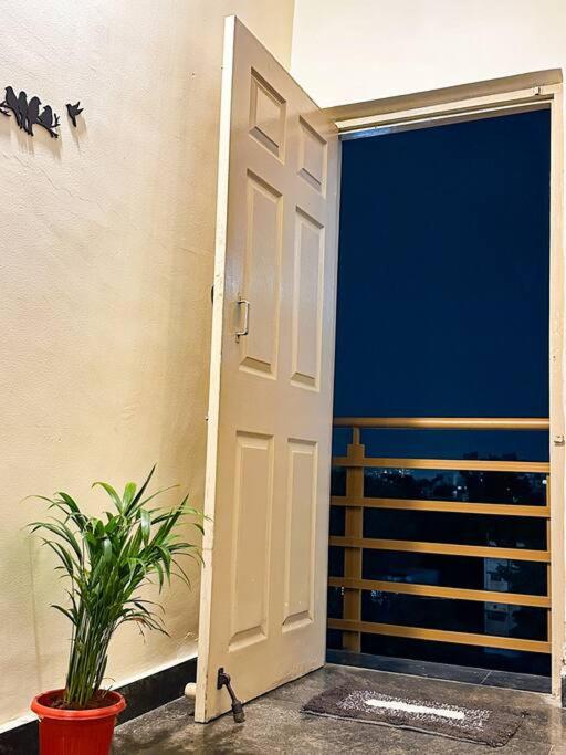 Lasa Penthouse - Vacation or Workation 2bhk Flat