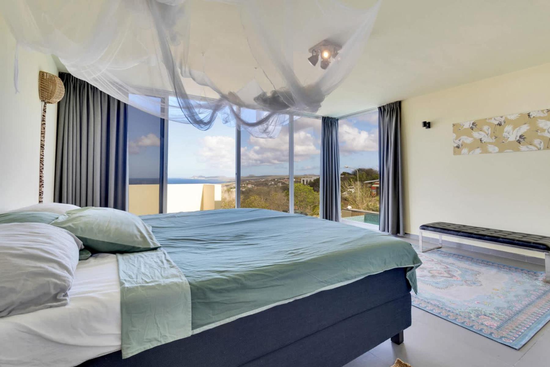 Villa Rowsu with Private Pool and Sea View