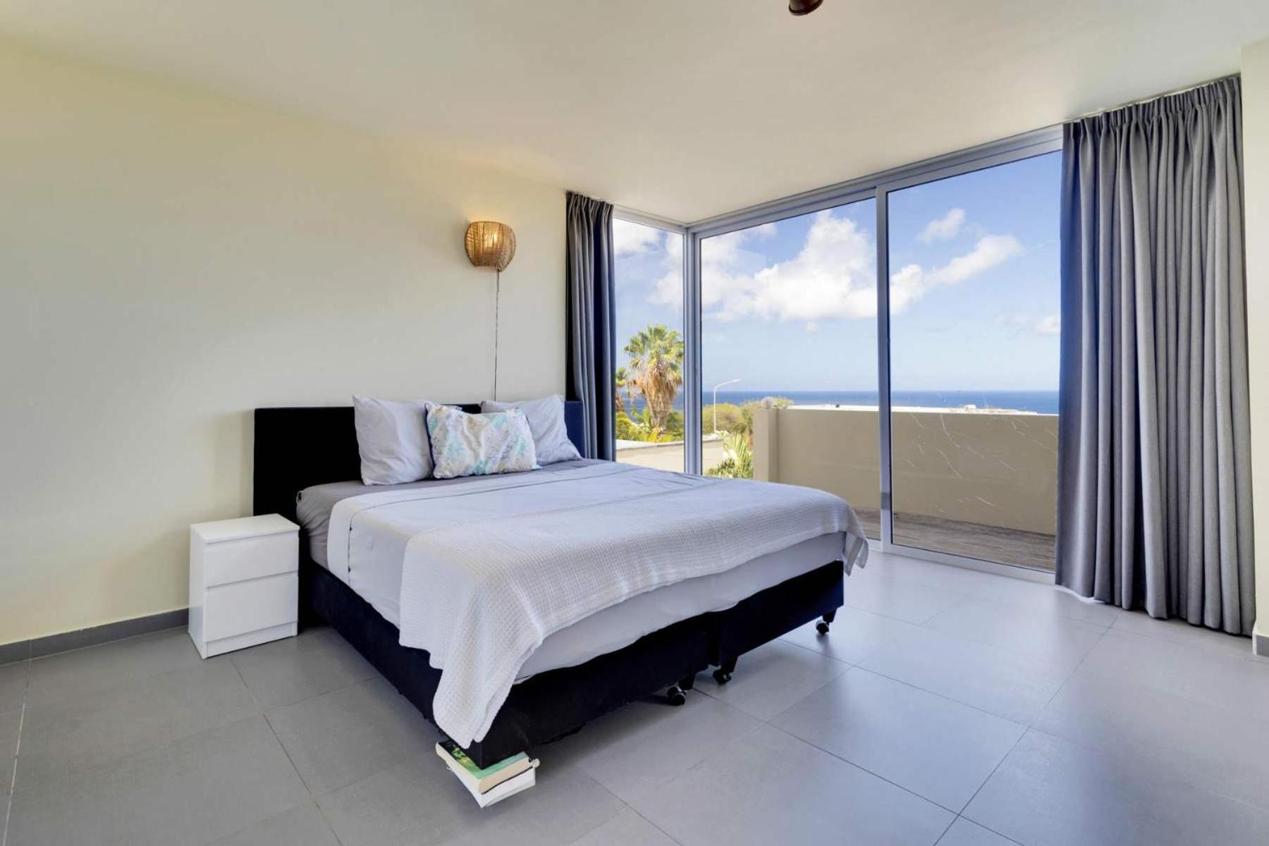 Villa Rowsu with Private Pool and Sea View