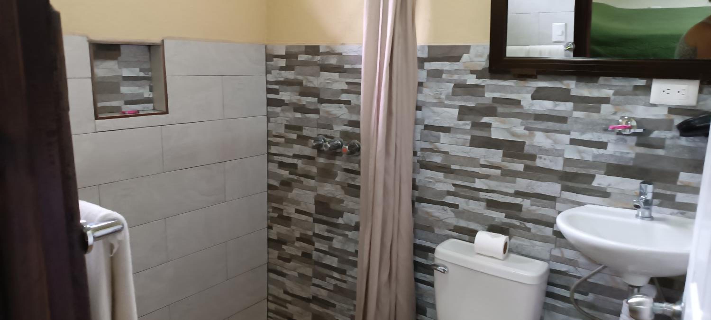 Apartment-Pura Vida-Wi-Fi-TV-WC-AC-Parqueo