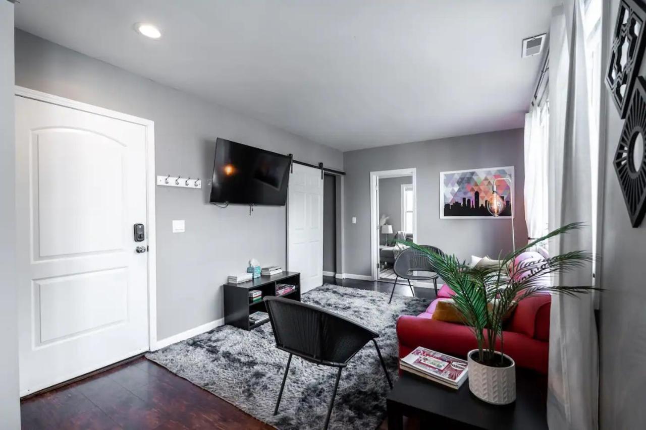 Perfect for Family Near IU Convention Downtown view 2