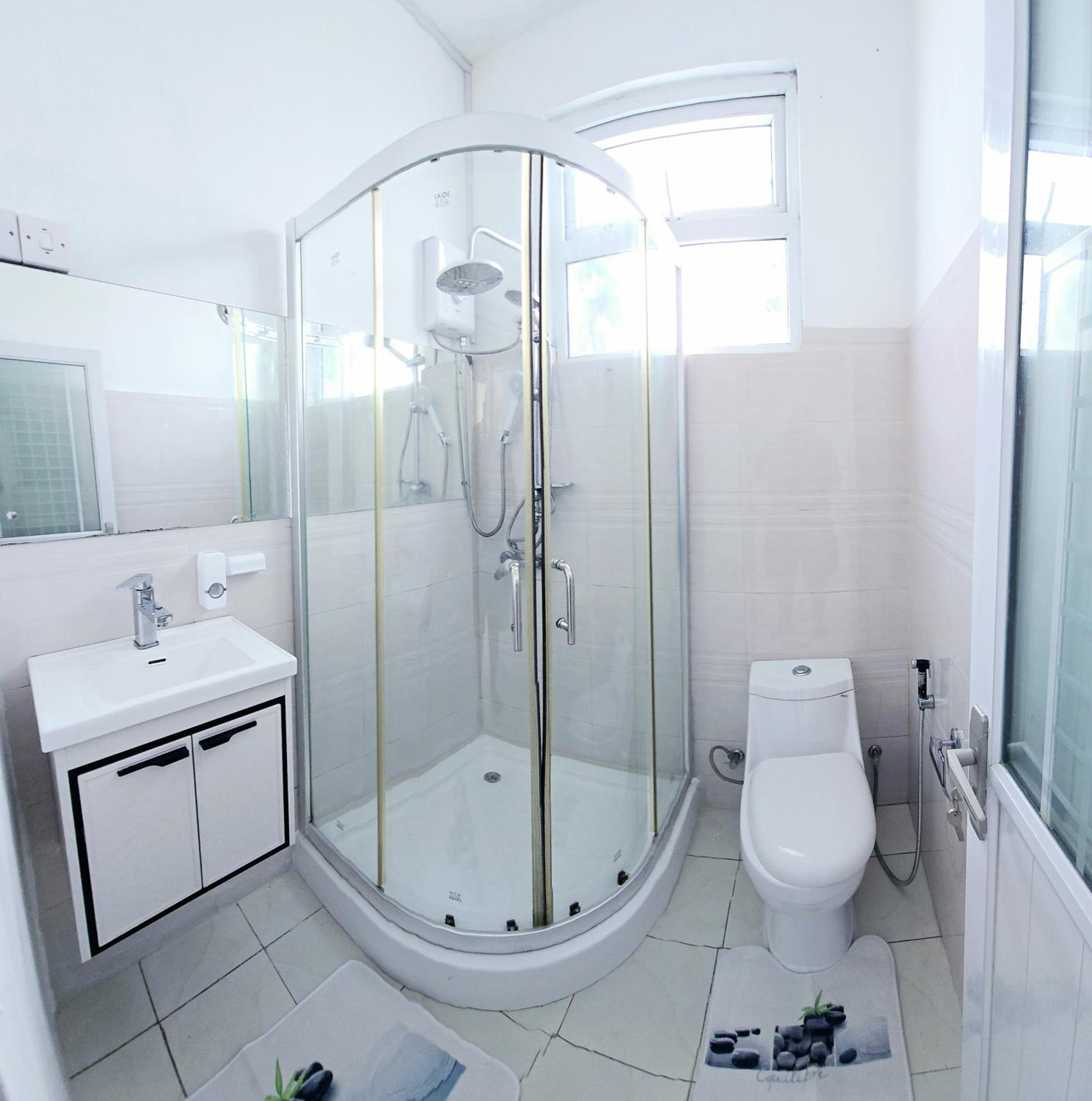 Couple Perfect - Lovely New 1-Bedroom Apartment view 4