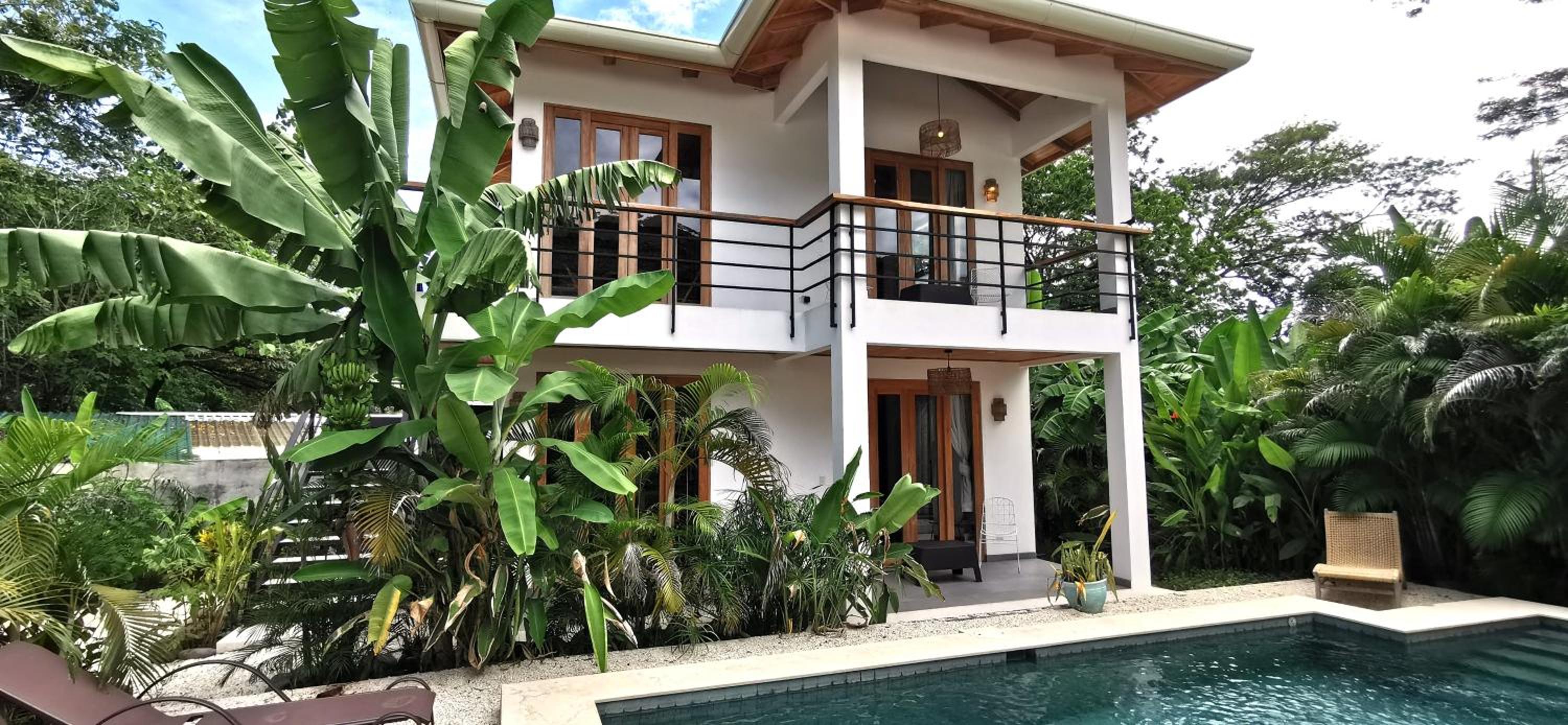 Lapislazuli House & Flats with shared Pool