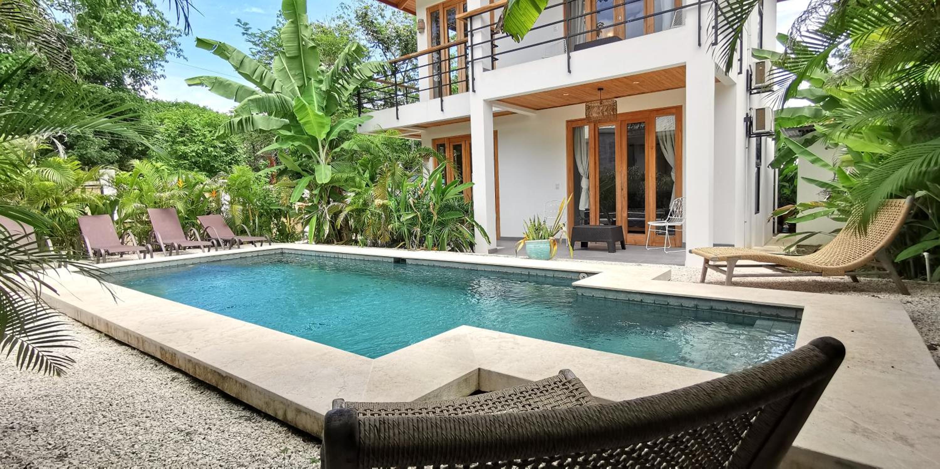 Lapislazuli House & Flats with shared Pool