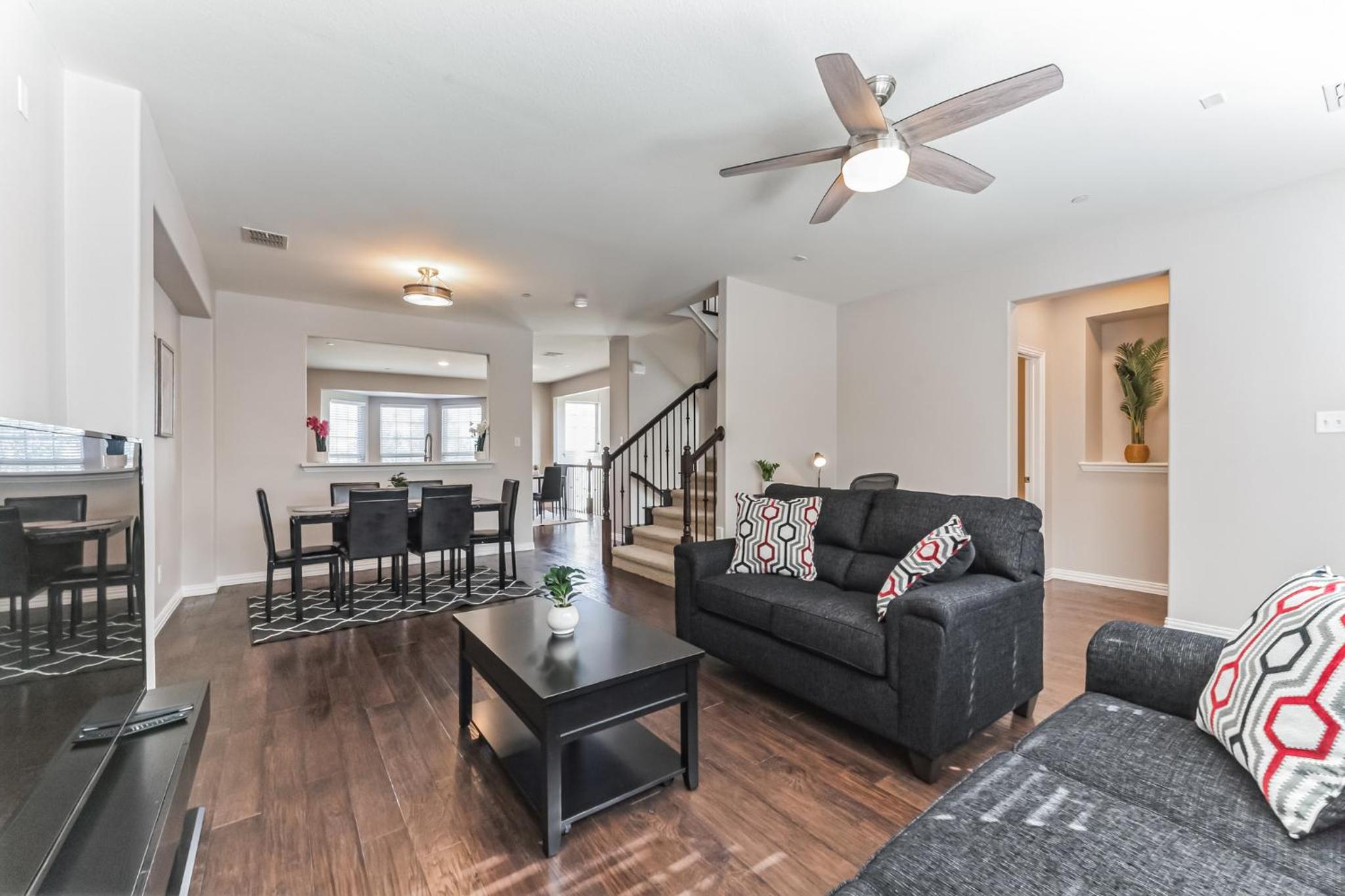 Spacious 4-bedroom house with AC and WiFi in amazing Entire home in Irving, Texas view 5