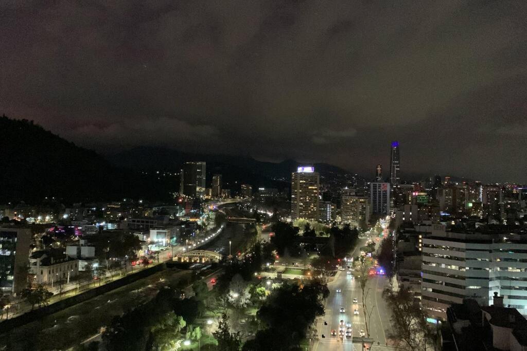Depto en Providencia con hermosa vista y aire acondicionado Mac09