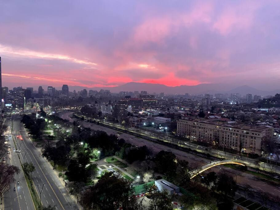 Depto en Providencia con hermosa vista y aire acondicionado Mac09