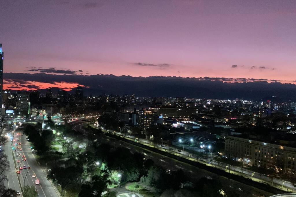 Depto en Providencia con hermosa vista y aire acondicionado Mac09