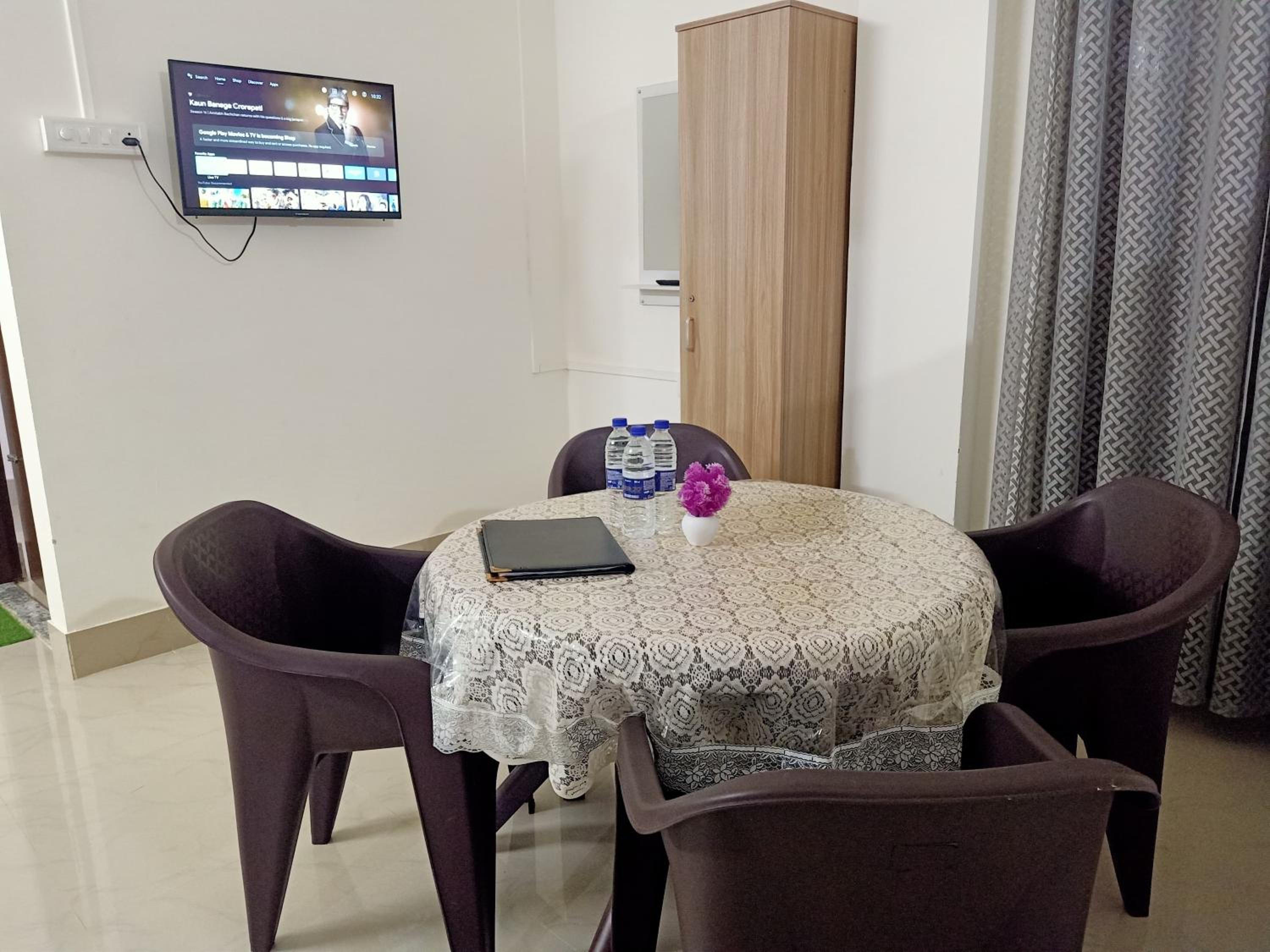 THE STAY CORNER view 4