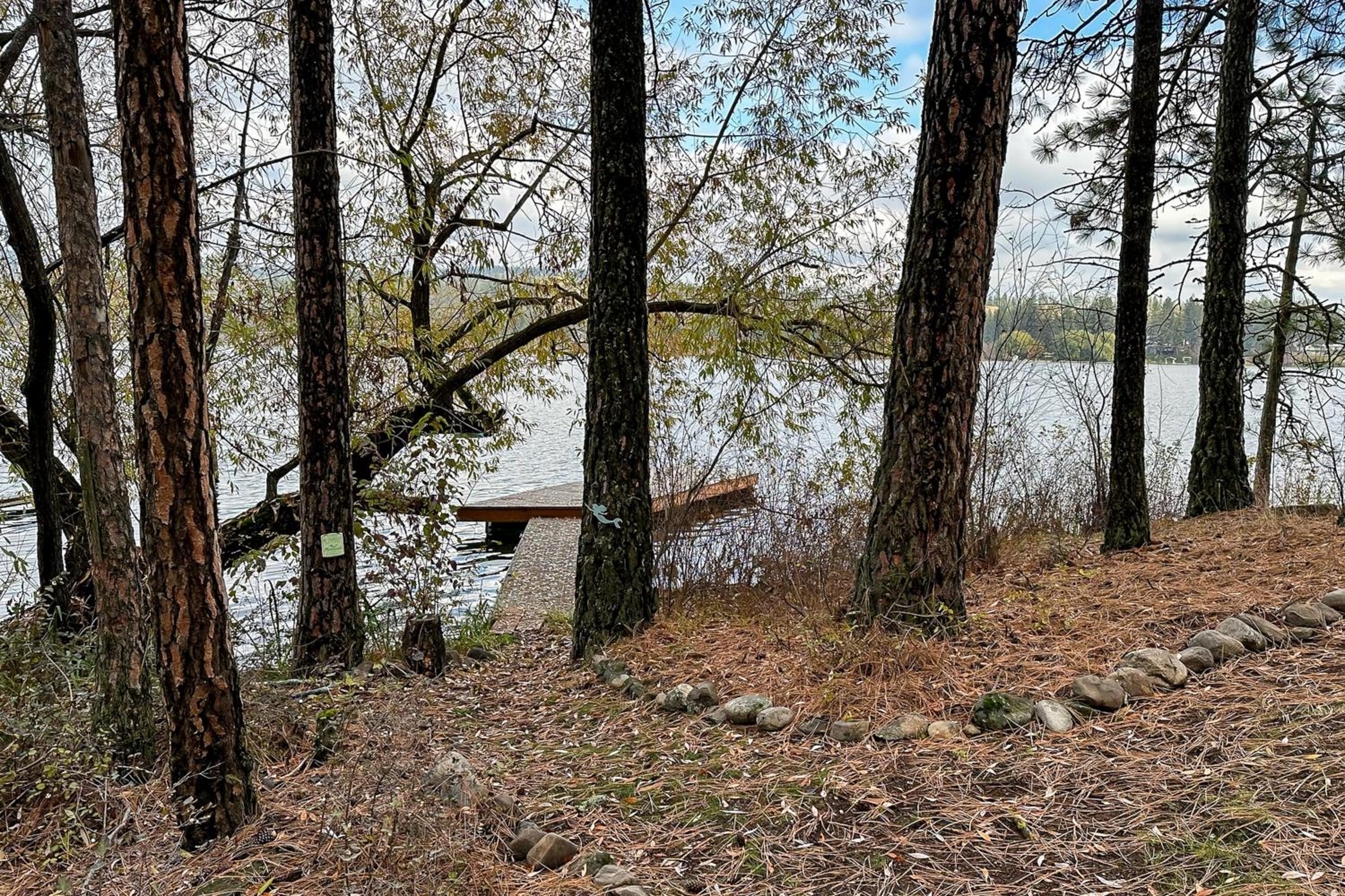 Private Lake Access and Dock Home Near Spokane