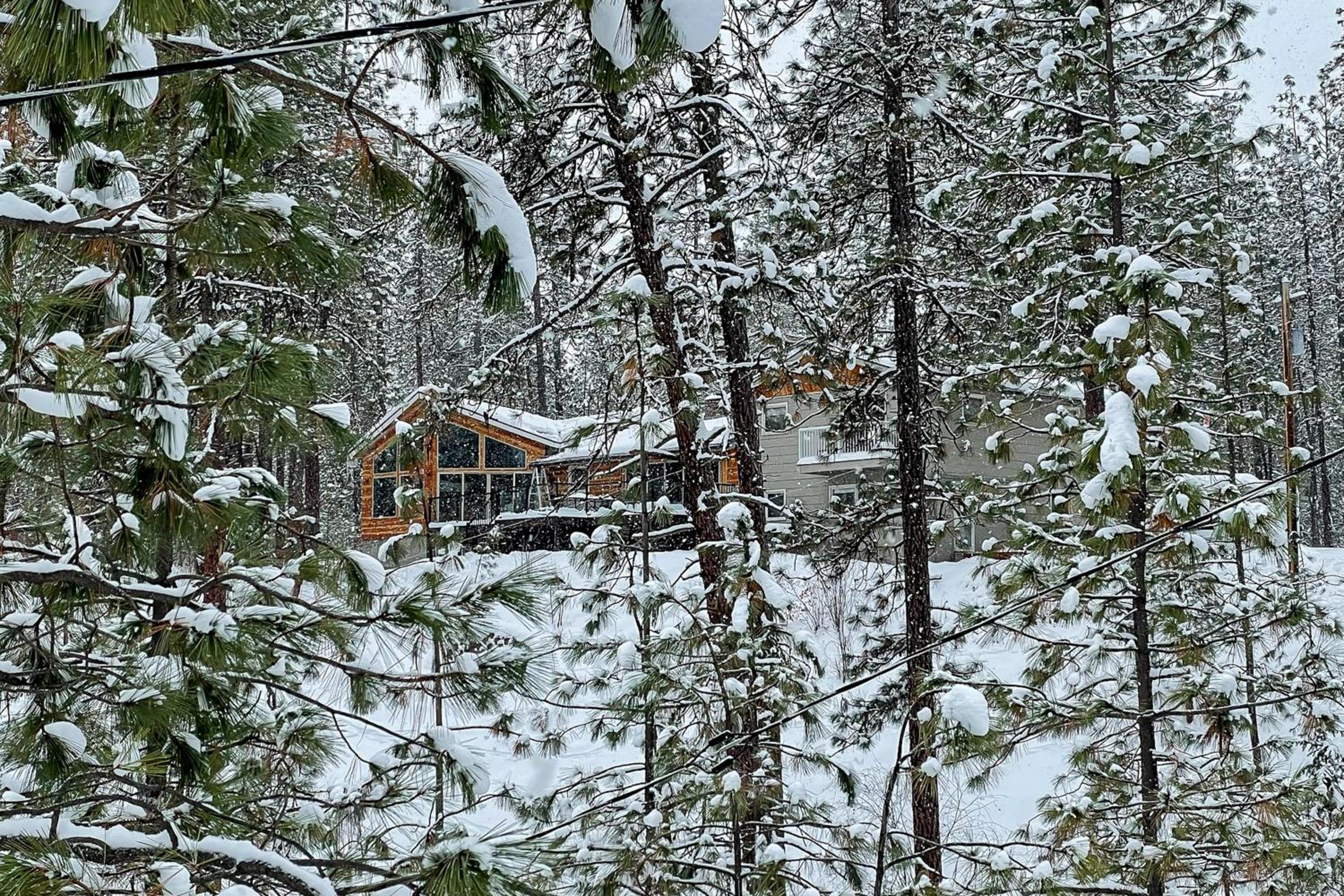 Private Lake Access and Dock Home Near Spokane