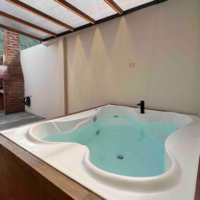 Isidora home, Jacuzzi privado