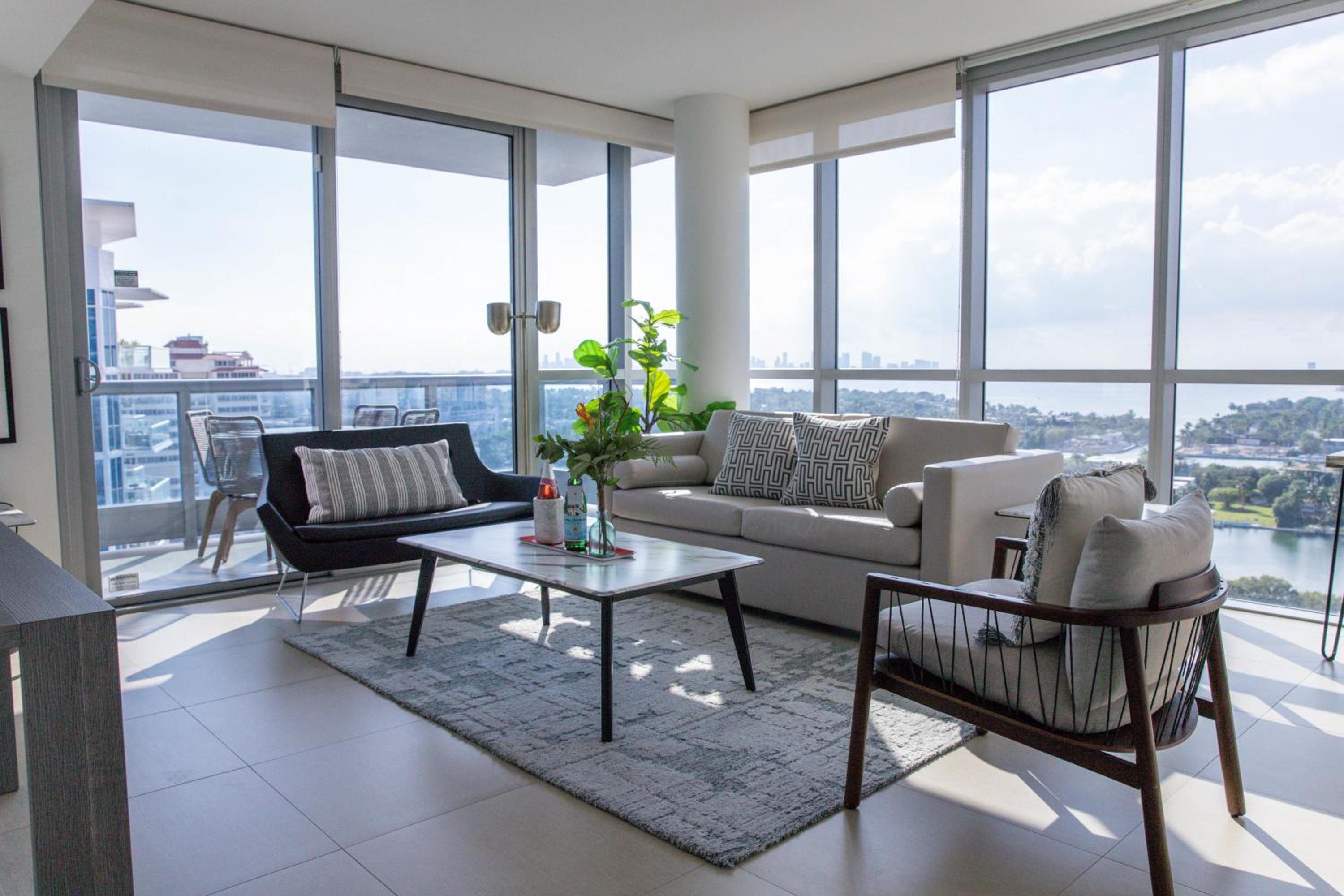 Dharma Home Suites Miami Beach at Monte Carlo