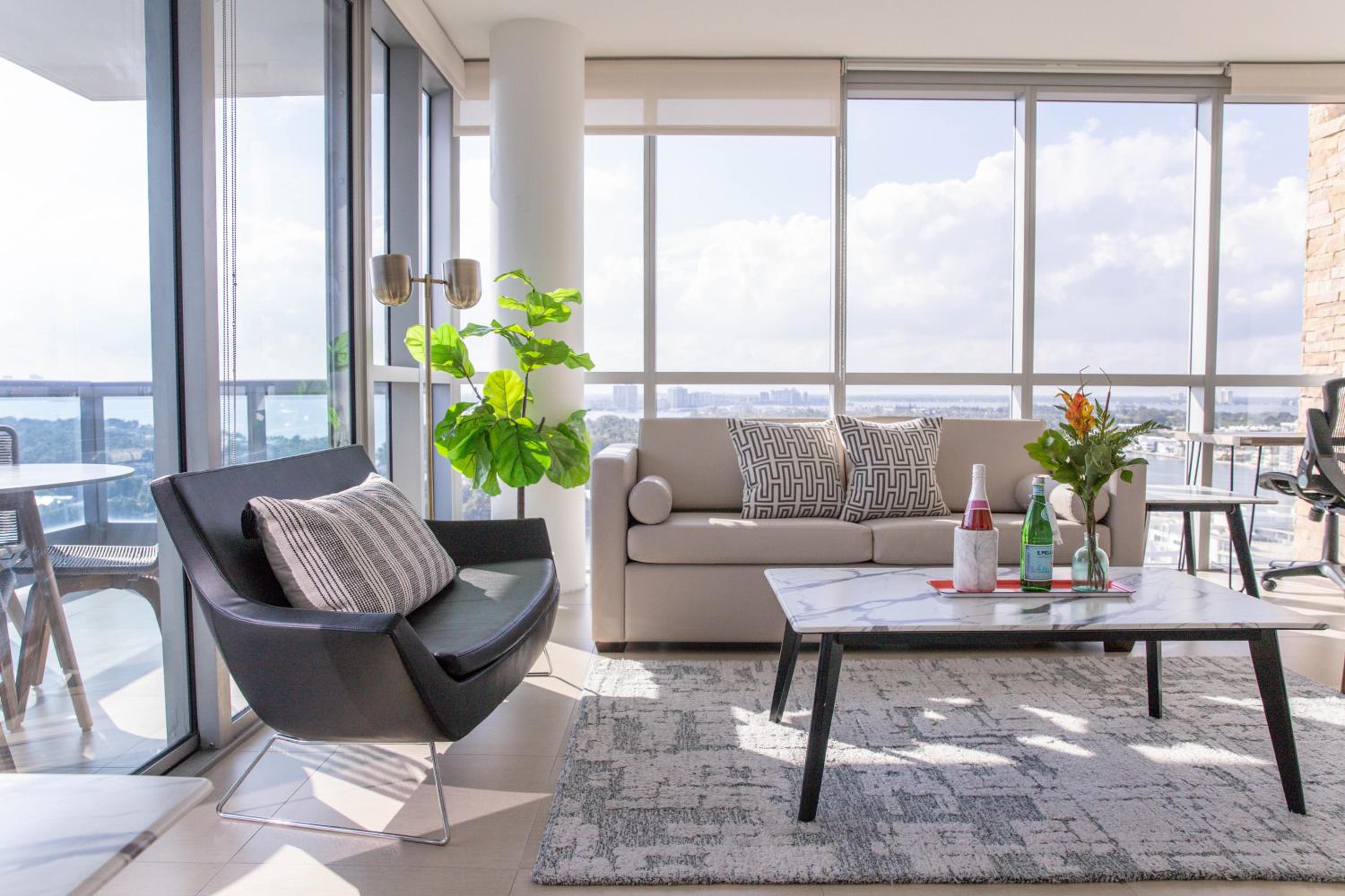 Dharma Home Suites Miami Beach at Monte Carlo