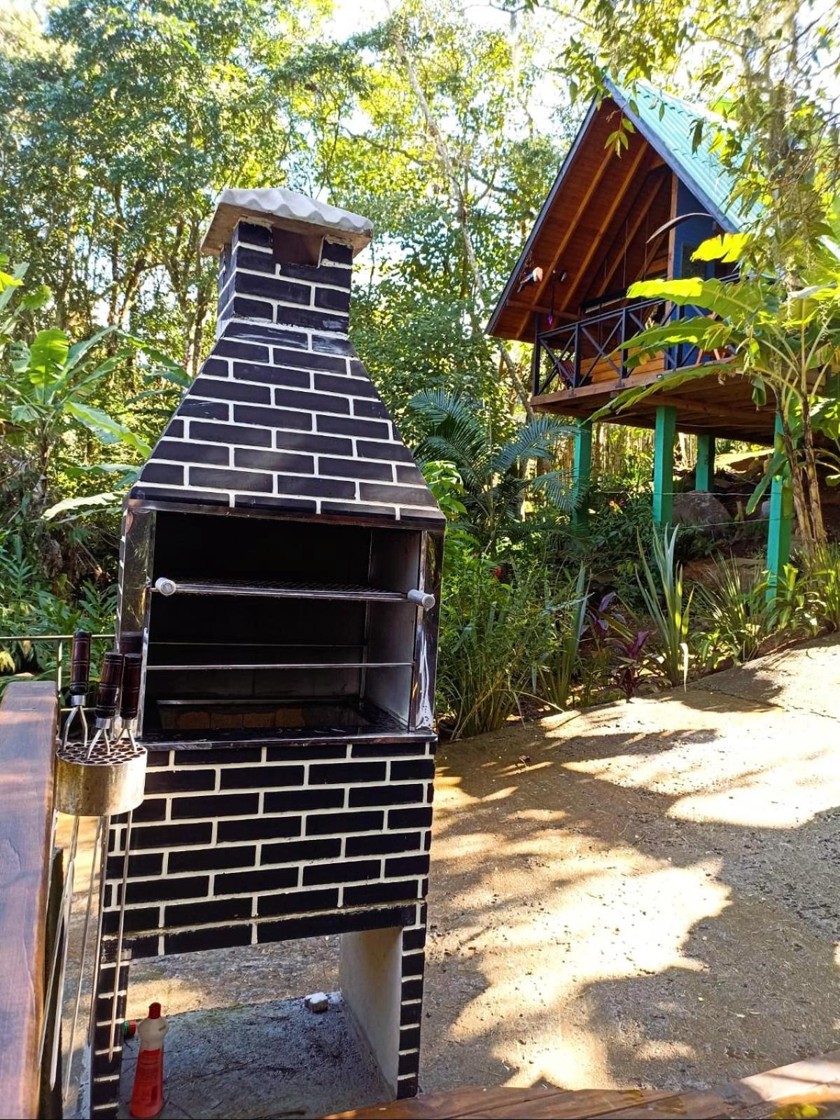 Cabana com Cachoeira Privativa