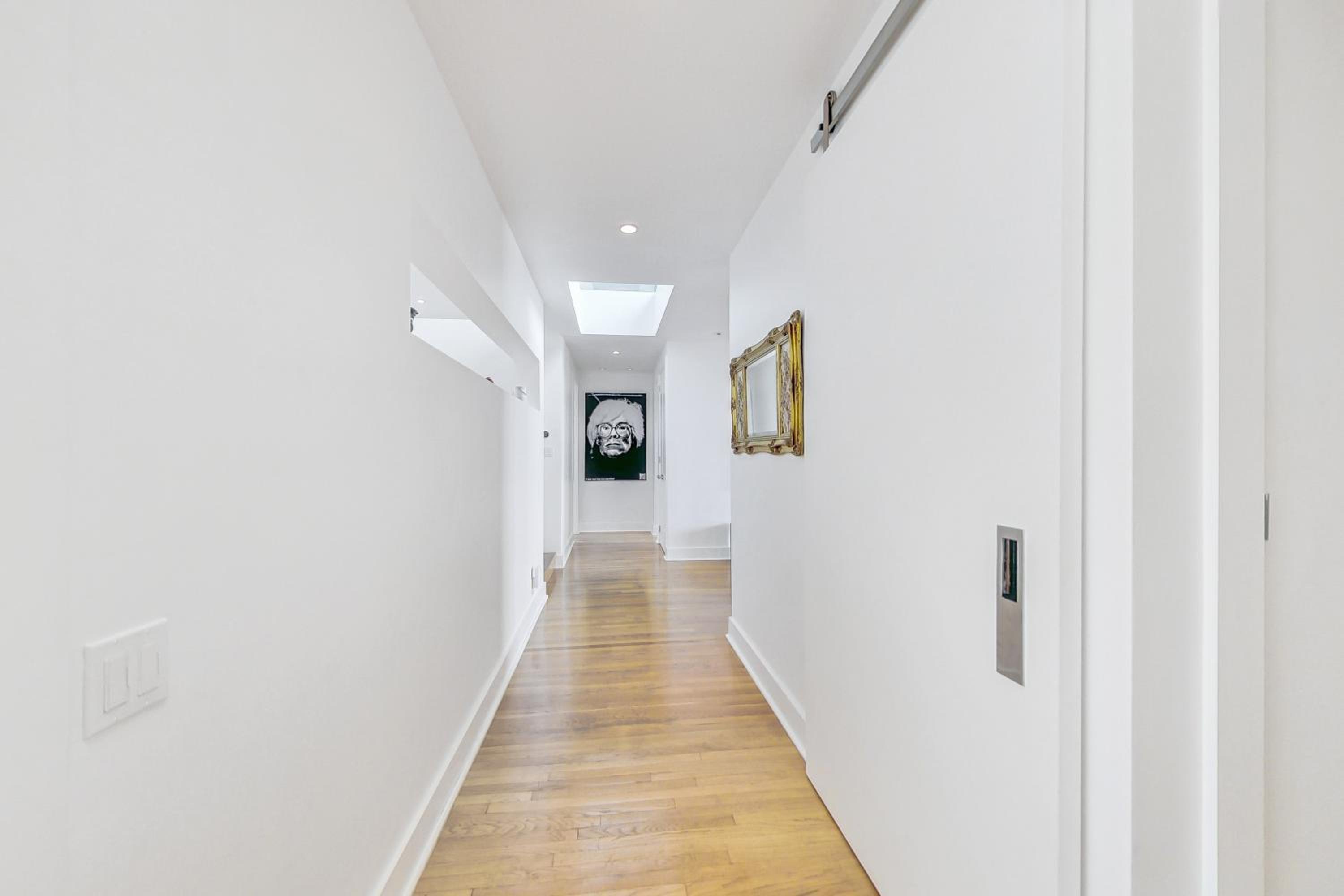 Luxury 3BR Home - Pano Views, Steam room & Deck view 5