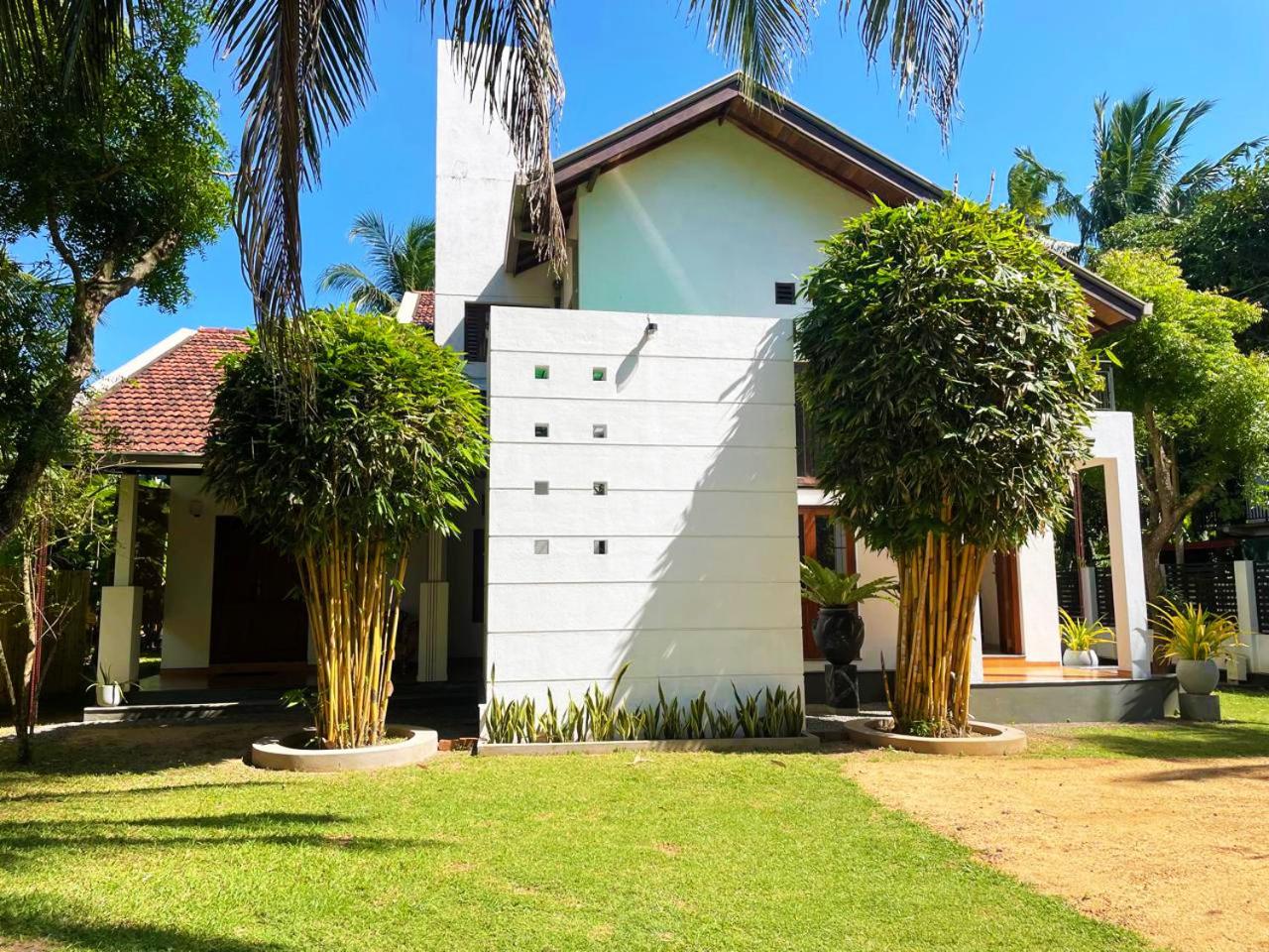 Cenreeza Airport Villa view 2