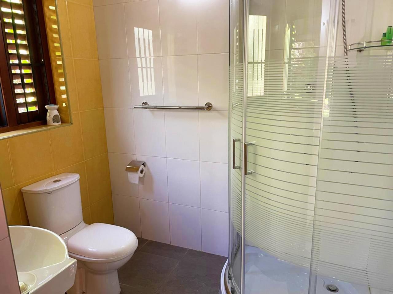 Cenreeza Airport Villa view 5