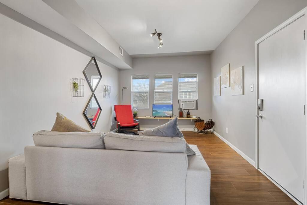 Pet&Baby Friendly 2BR w- in-unit Laundry WIFI