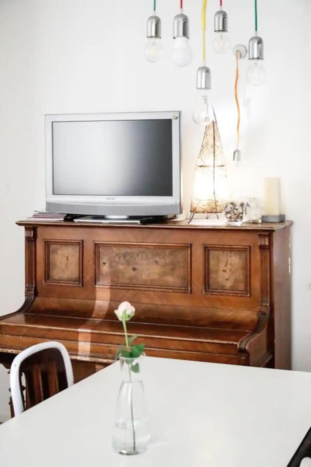 YR Apartments Central Station - 5 Min Walk to Metro & Trains